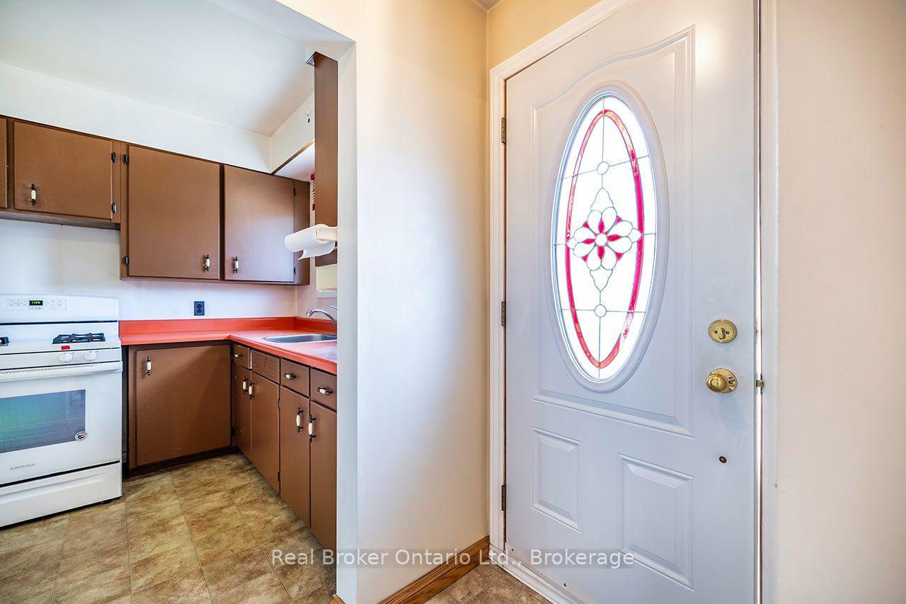 Photo 3 of 125 Baldwin Street, Oshawa, Donevan — HOMEH