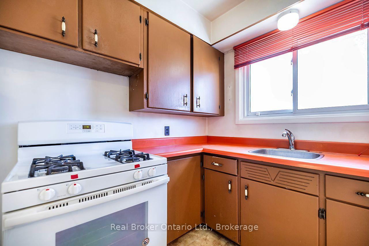 Photo 4 of 125 Baldwin Street, Oshawa, Donevan — HOMEH