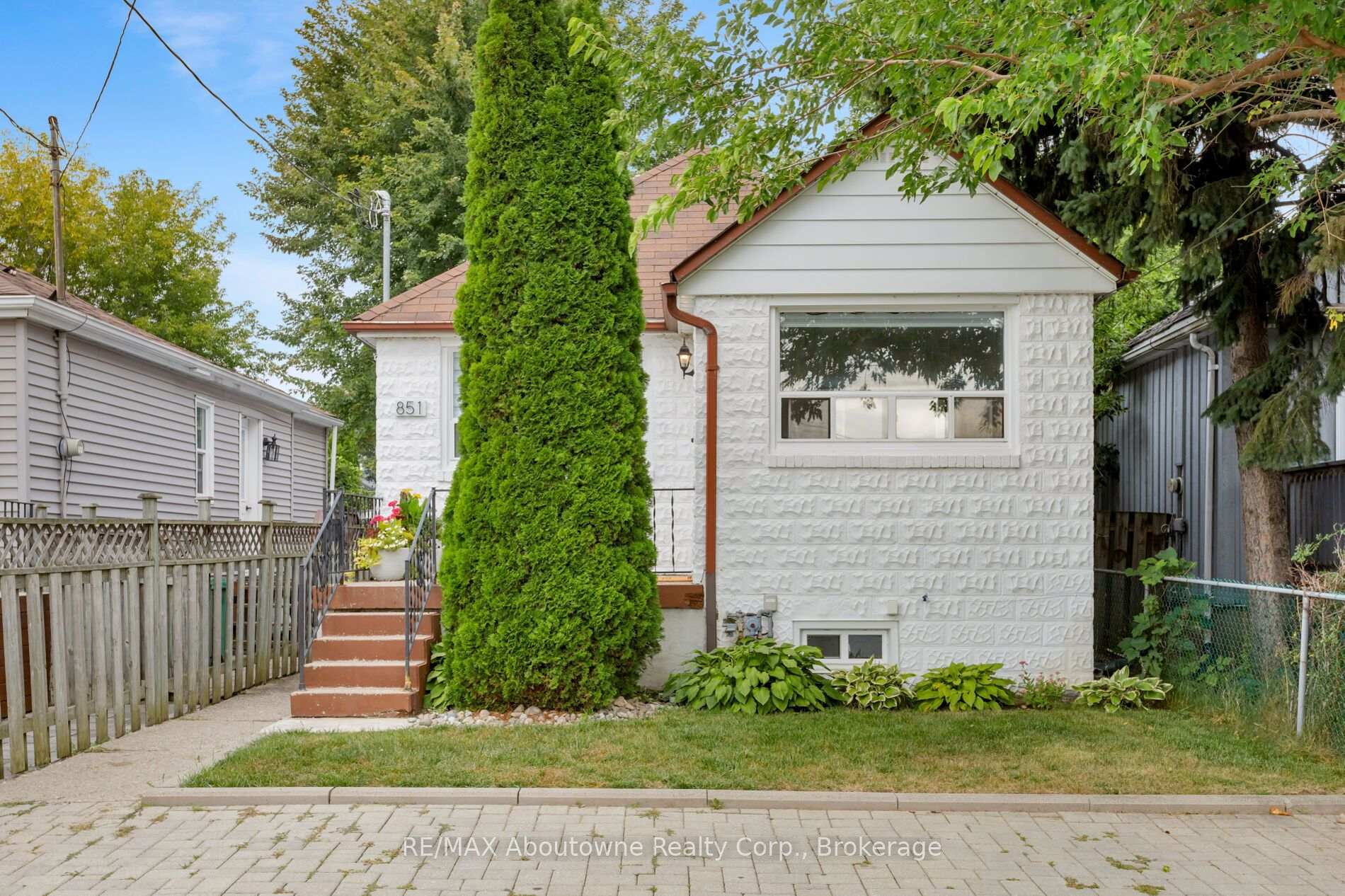 Photo 1 of 851 Fourth Street, Mississauga, Lakeview — HOMEH