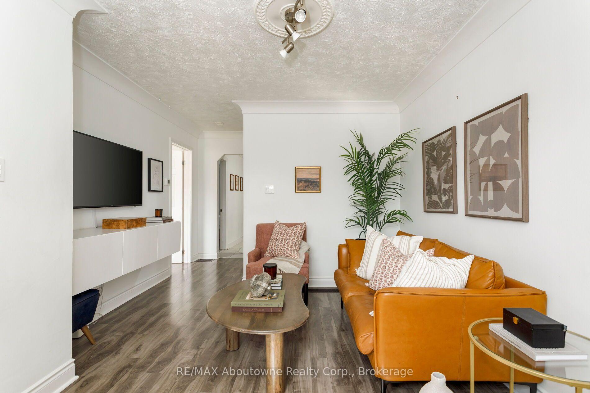 Photo 5 of 851 Fourth Street, Mississauga, Lakeview — HOMEH
