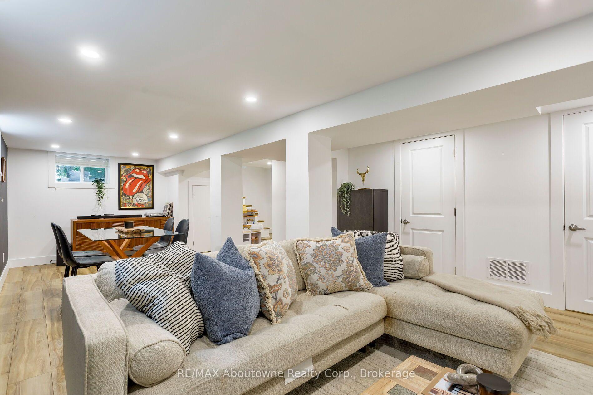 Photo 22 of 851 Fourth Street, Mississauga, Lakeview — HOMEH