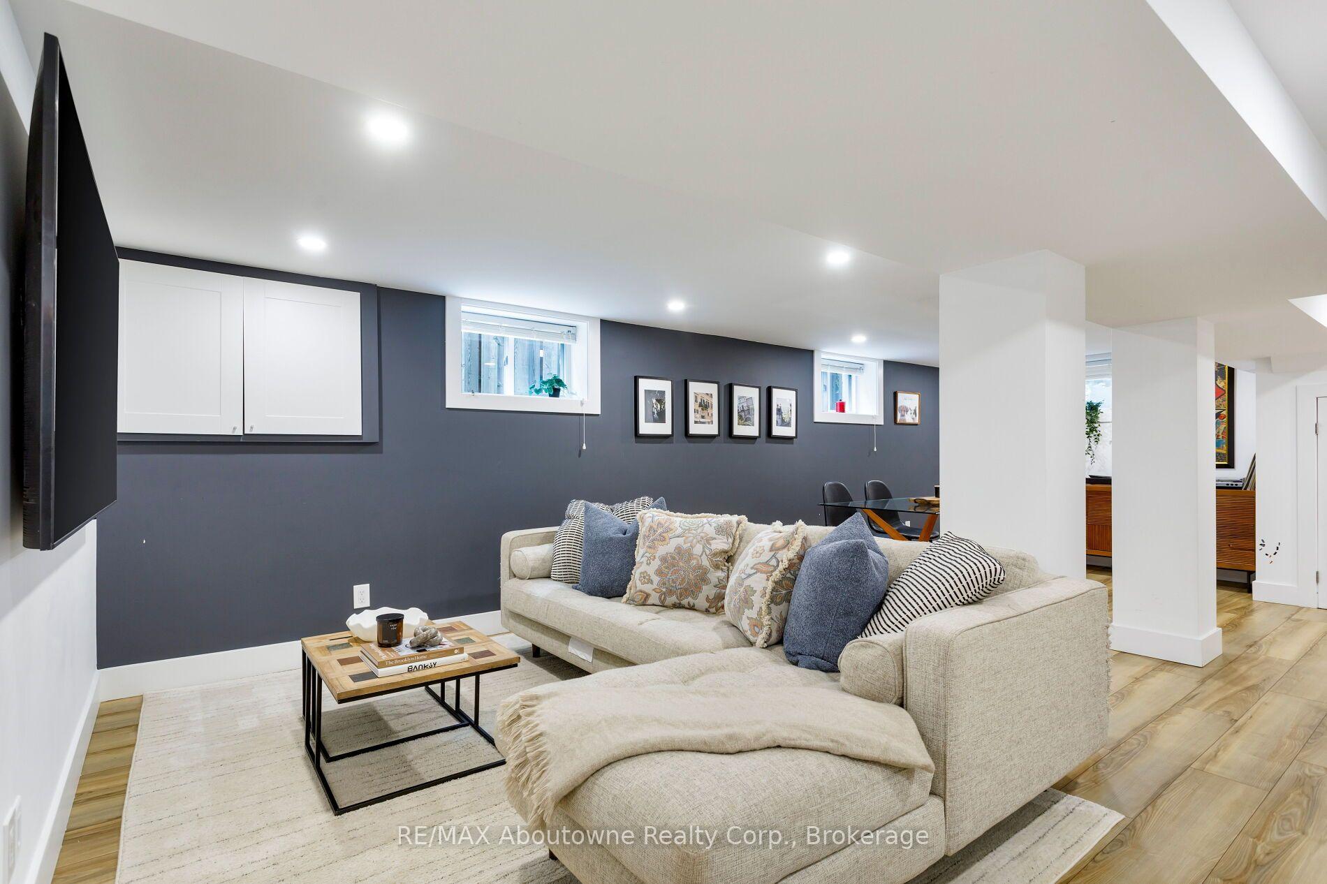 Photo 23 of 851 Fourth Street, Mississauga, Lakeview — HOMEH