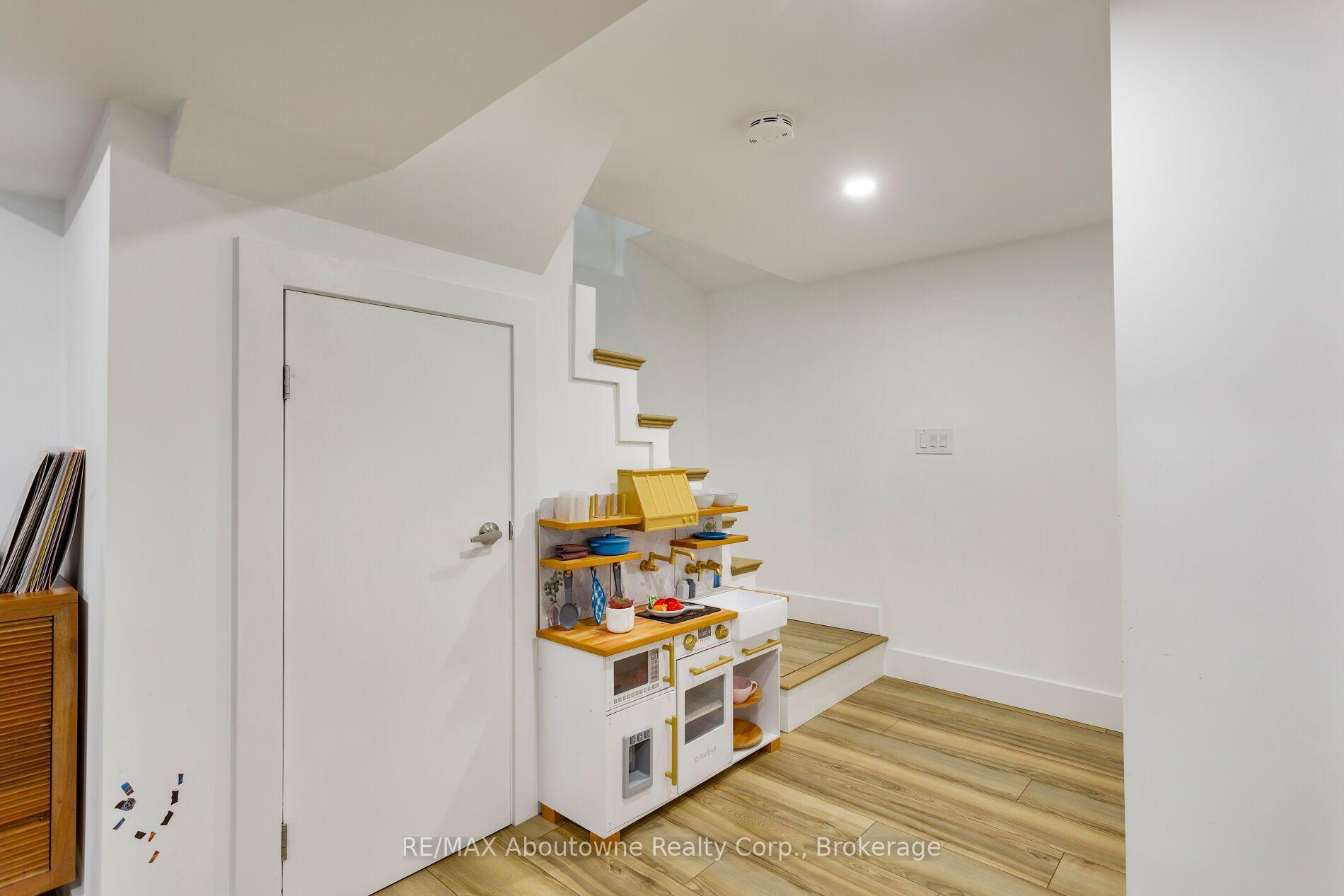 Photo 26 of 851 Fourth Street, Mississauga, Lakeview — HOMEH