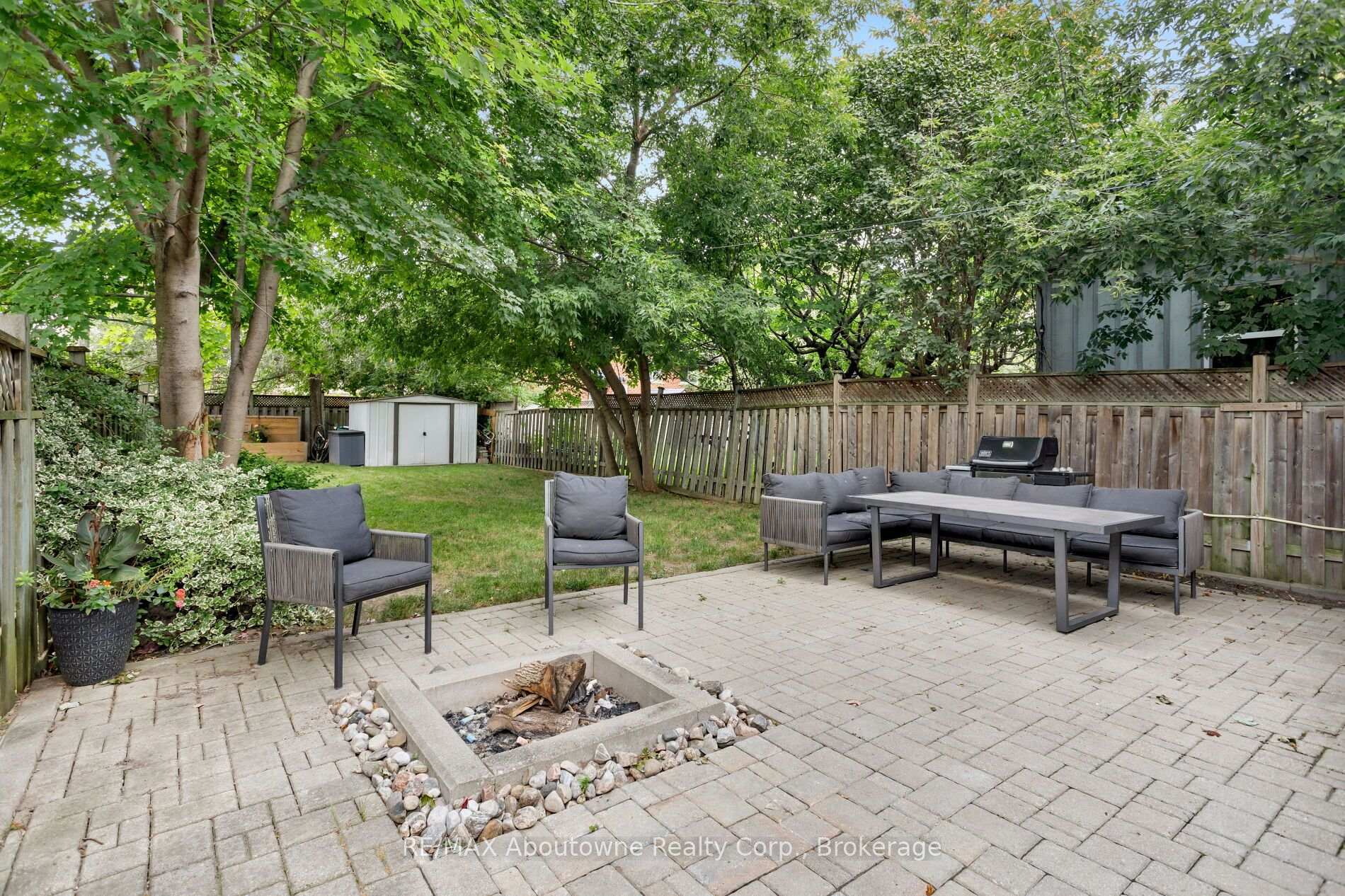Photo 29 of 851 Fourth Street, Mississauga, Lakeview — HOMEH