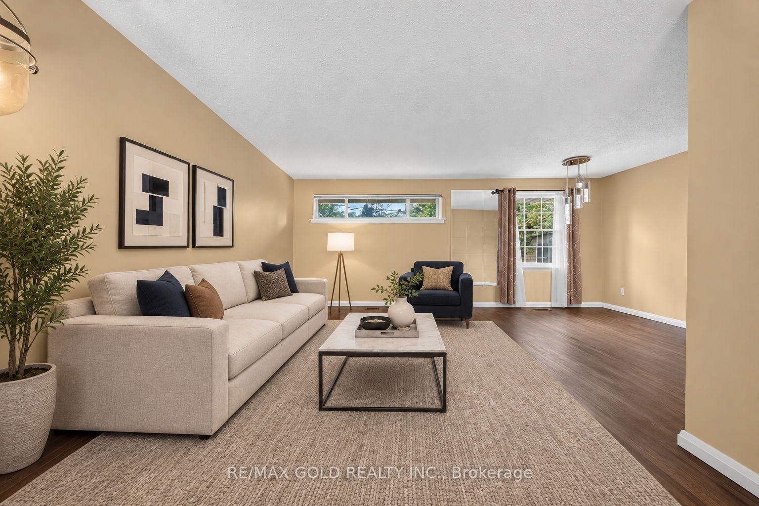 Photo 11 of 234 Avondale Boulevard, Brampton, Avondale — HOMEH