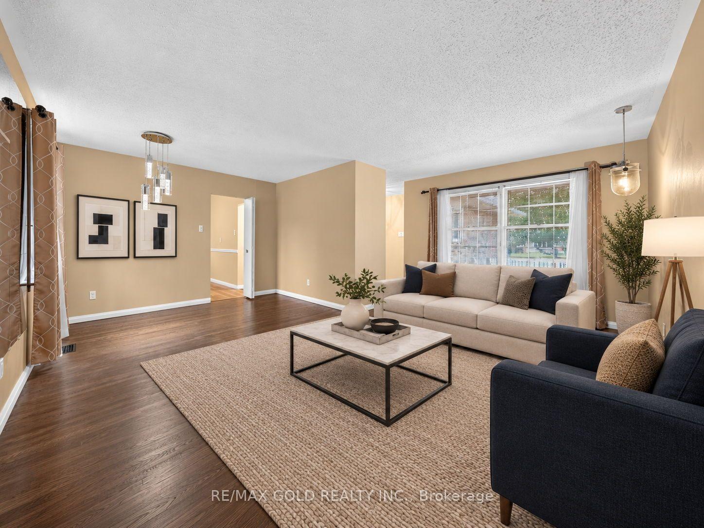 Photo 12 of 234 Avondale Boulevard, Brampton, Avondale — HOMEH