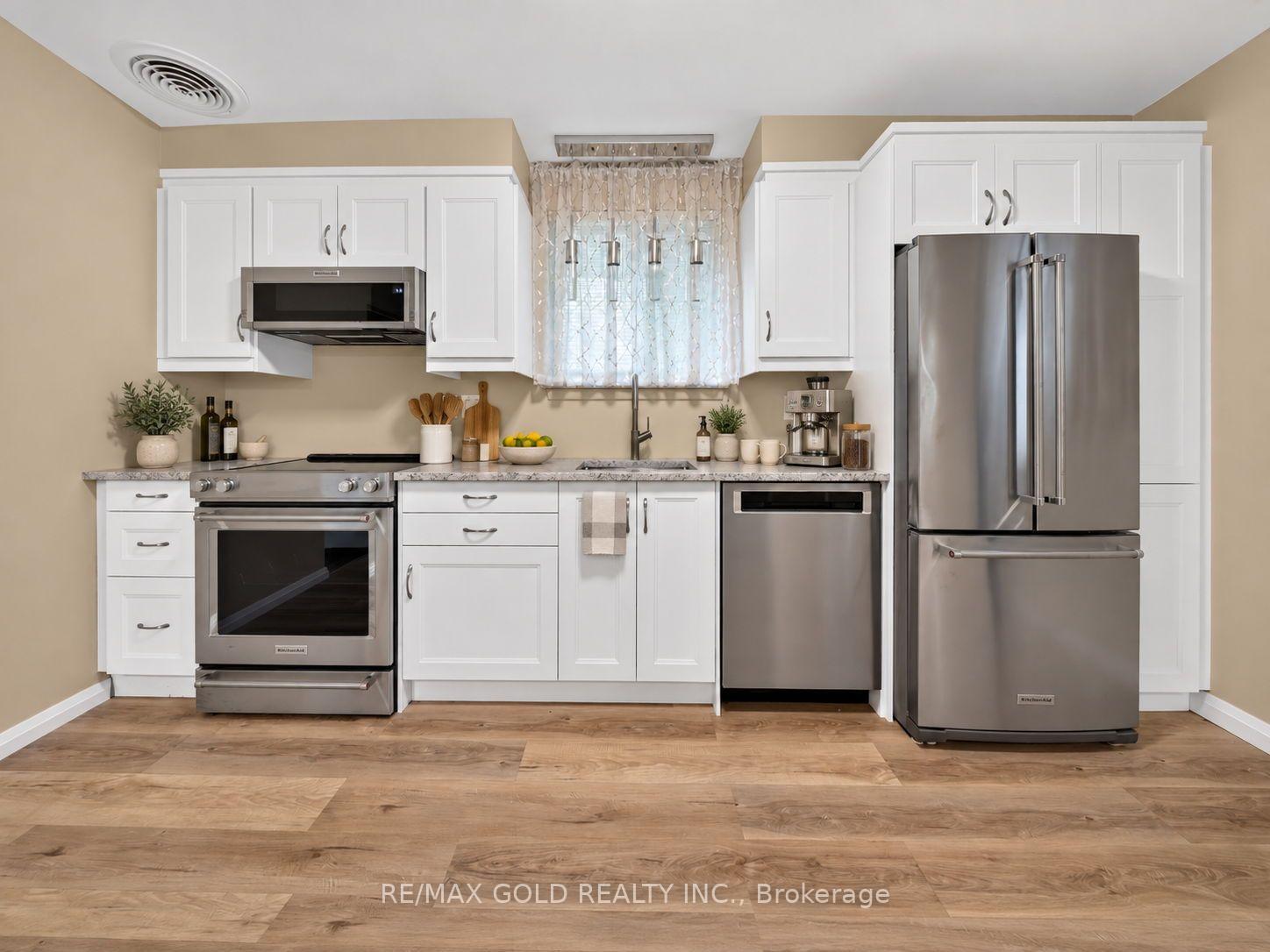 Photo 17 of 234 Avondale Boulevard, Brampton, Avondale — HOMEH