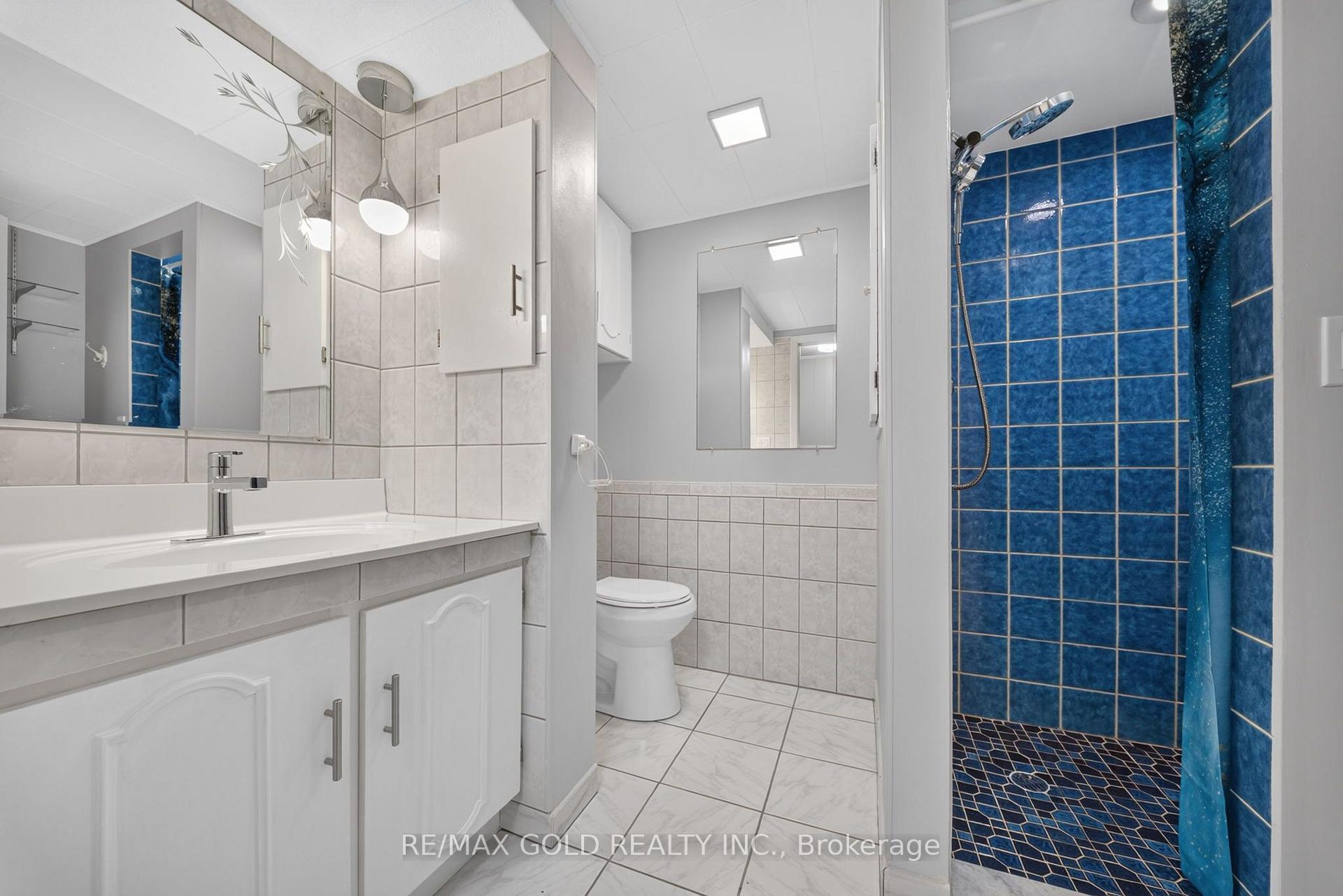 Photo 33 of 234 Avondale Boulevard, Brampton, Avondale — HOMEH
