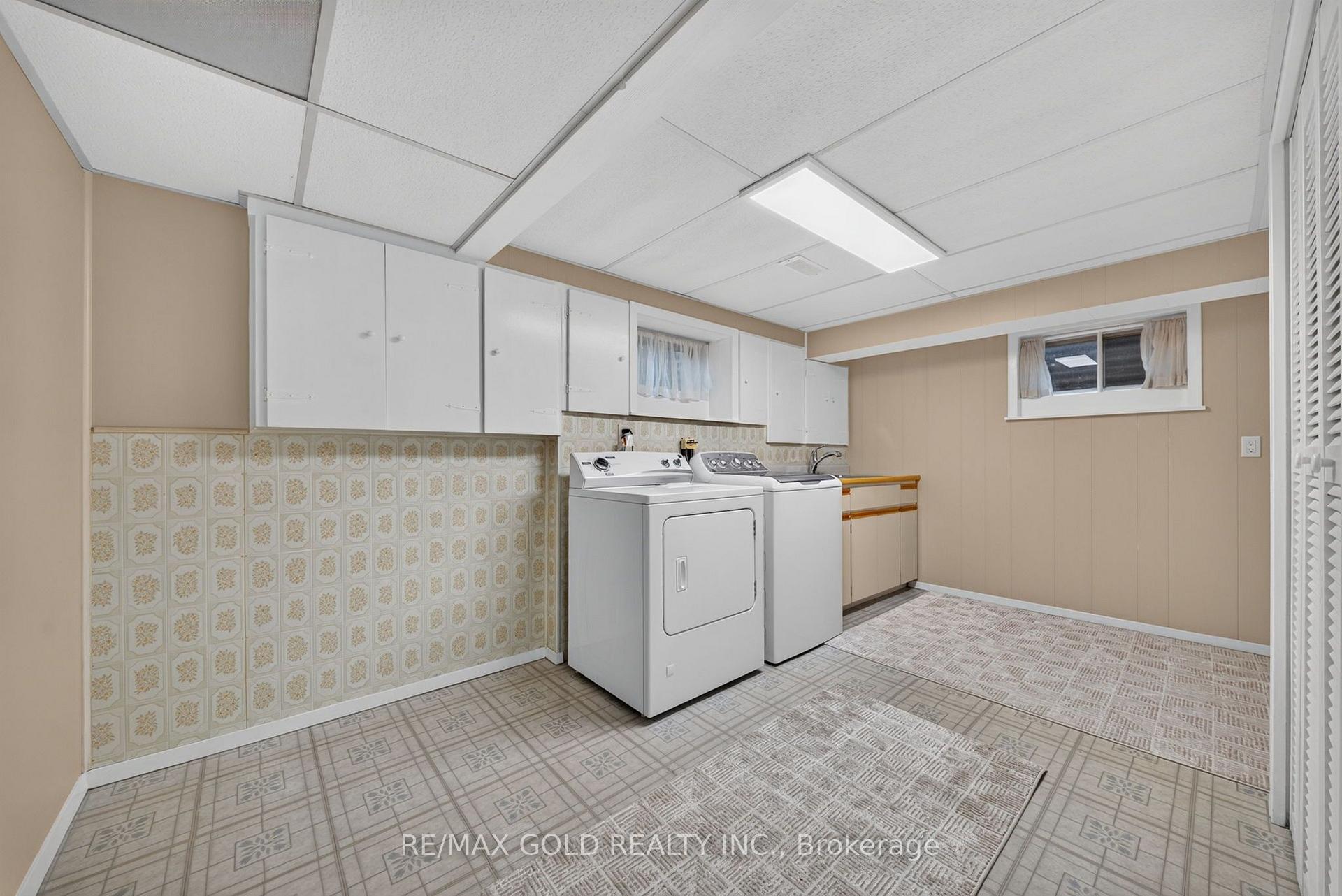 Photo 34 of 234 Avondale Boulevard, Brampton, Avondale — HOMEH