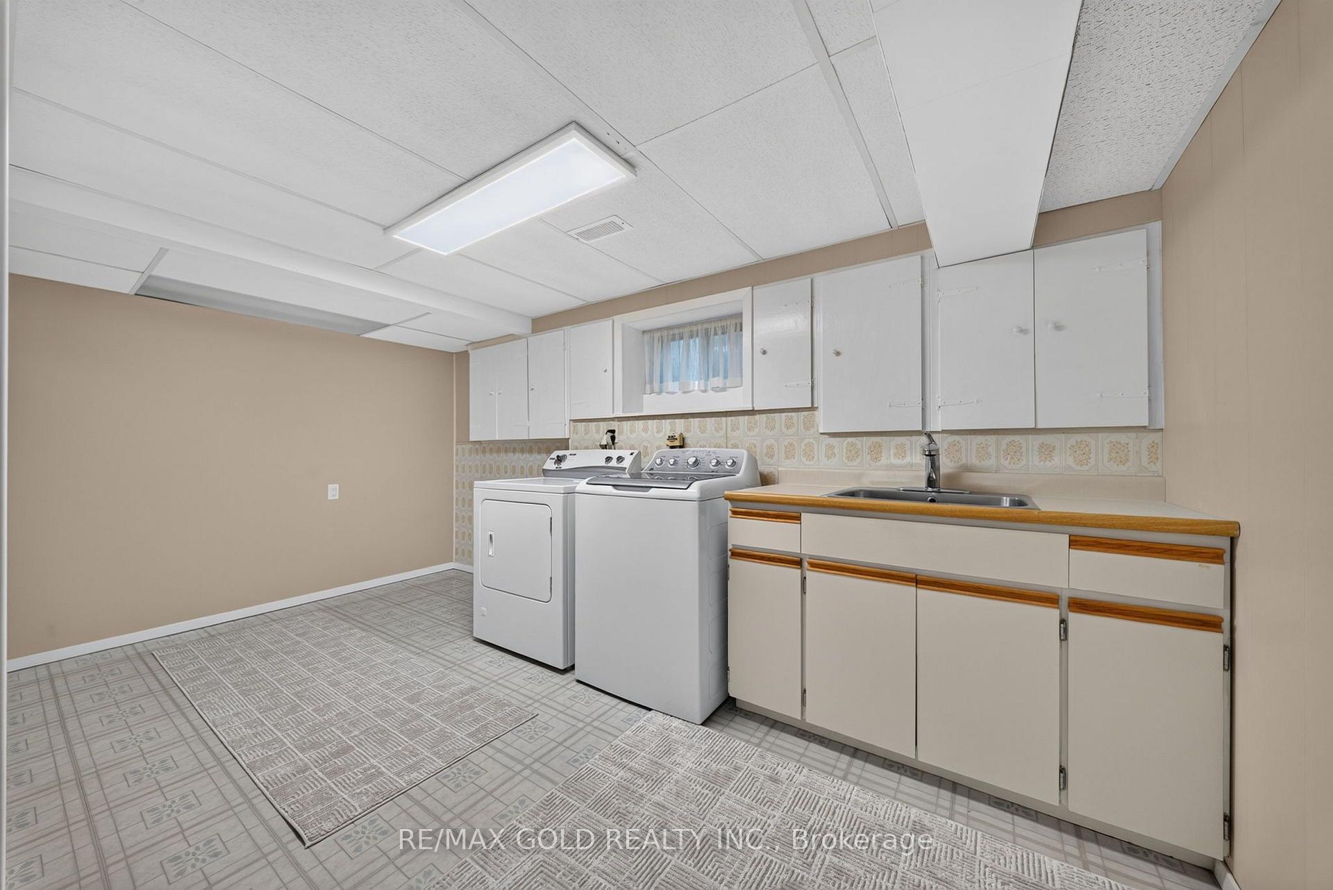 Photo 36 of 234 Avondale Boulevard, Brampton, Avondale — HOMEH