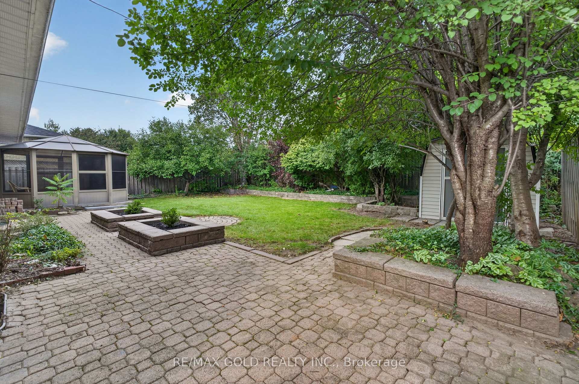 Photo 39 of 234 Avondale Boulevard, Brampton, Avondale — HOMEH