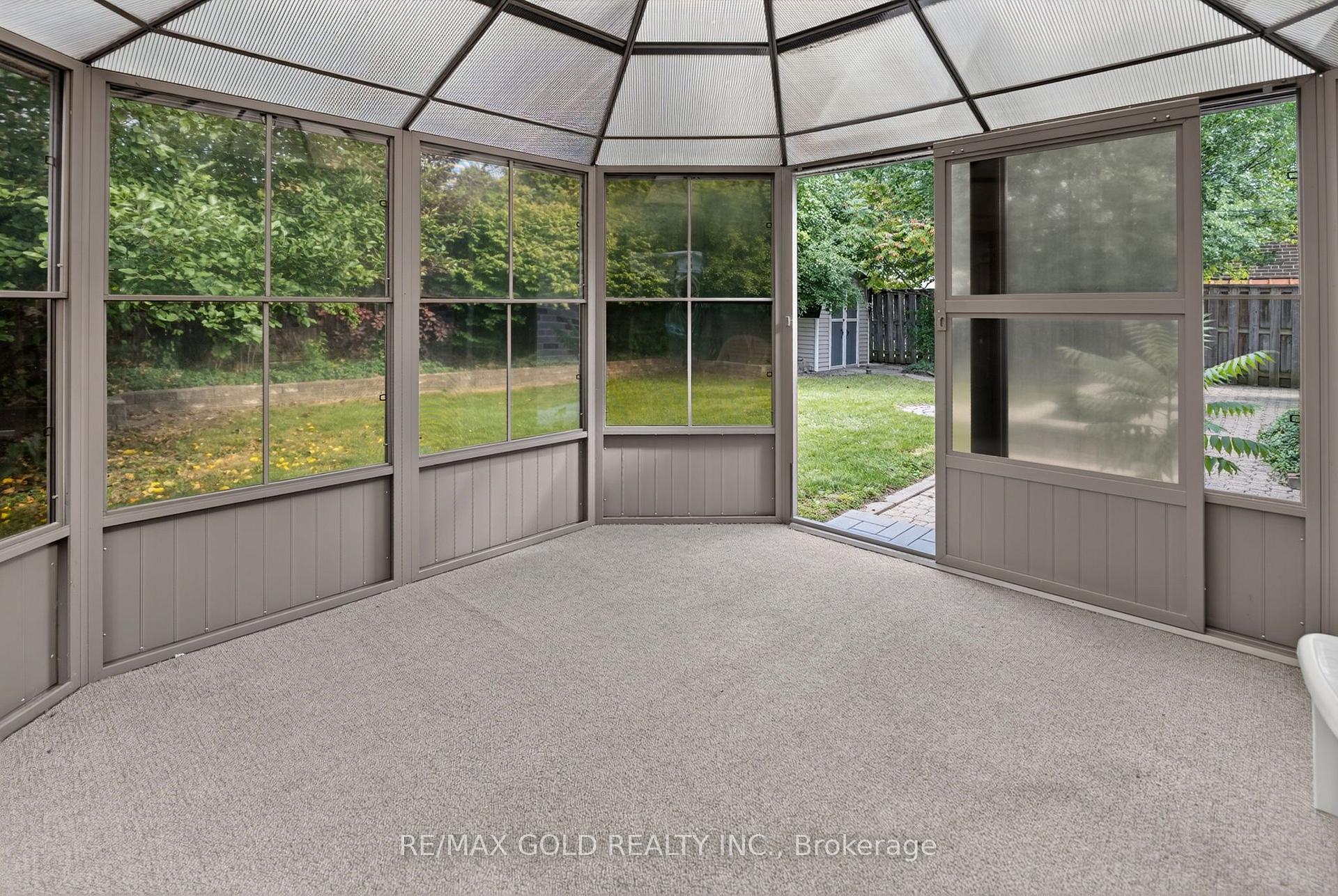 Photo 43 of 234 Avondale Boulevard, Brampton, Avondale — HOMEH