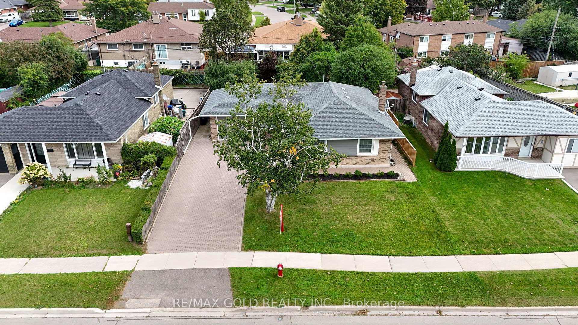 Photo 45 of 234 Avondale Boulevard, Brampton, Avondale — HOMEH