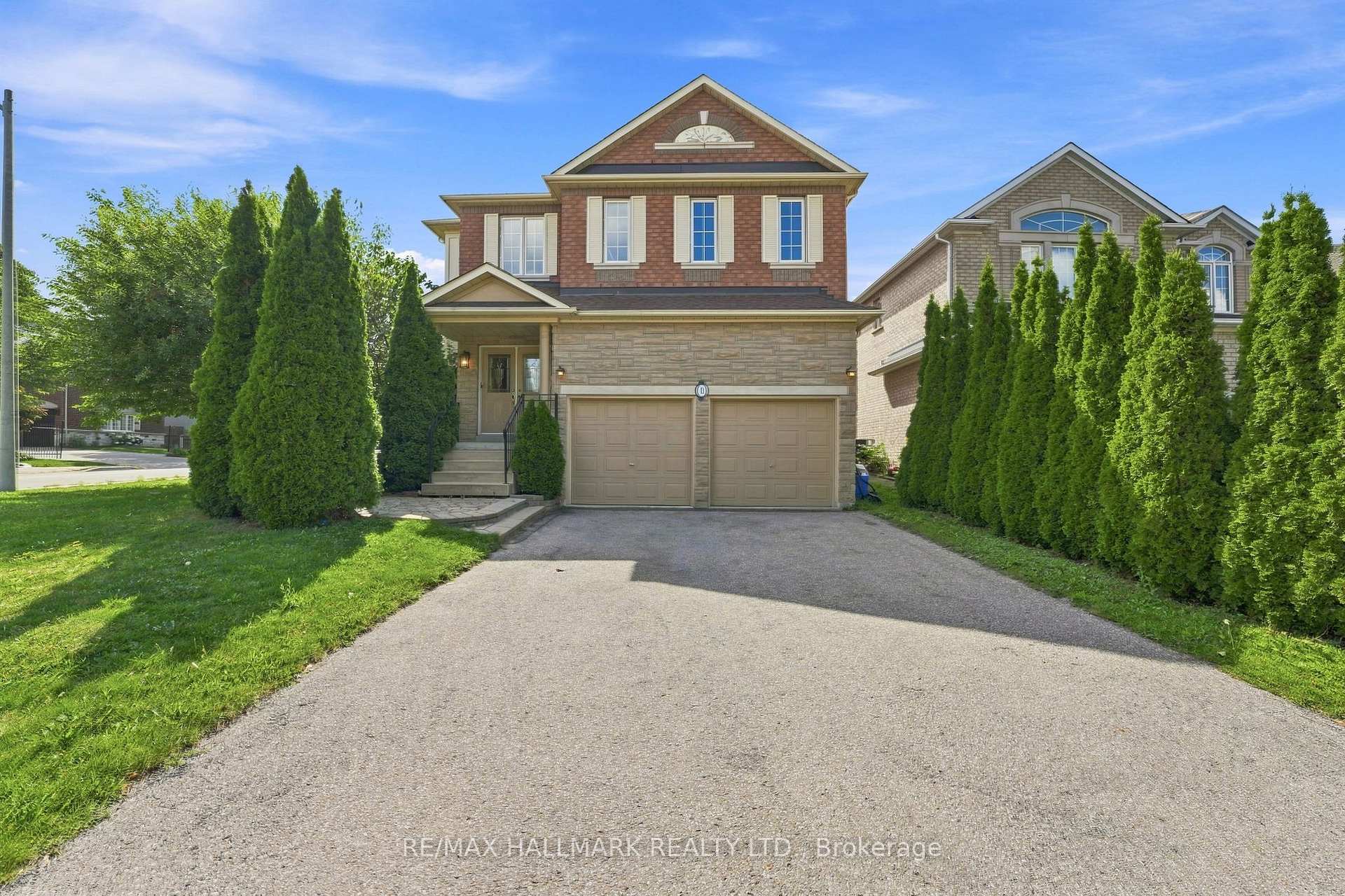 Photo 2 of 1 Vitlor Drive, Richmond Hill, Oak Ridges — HOMEH