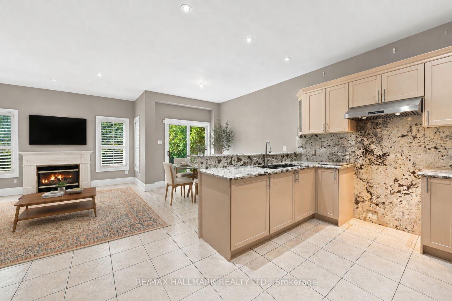 Photo 12 of 1 Vitlor Drive, Richmond Hill, Oak Ridges — HOMEH