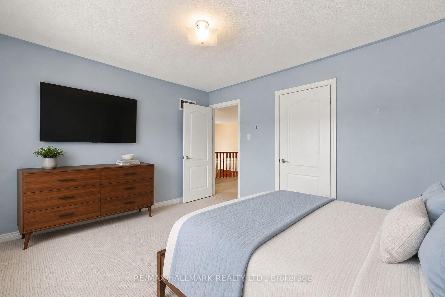 Photo 14 of 1 Vitlor Drive, Richmond Hill, Oak Ridges — HOMEH