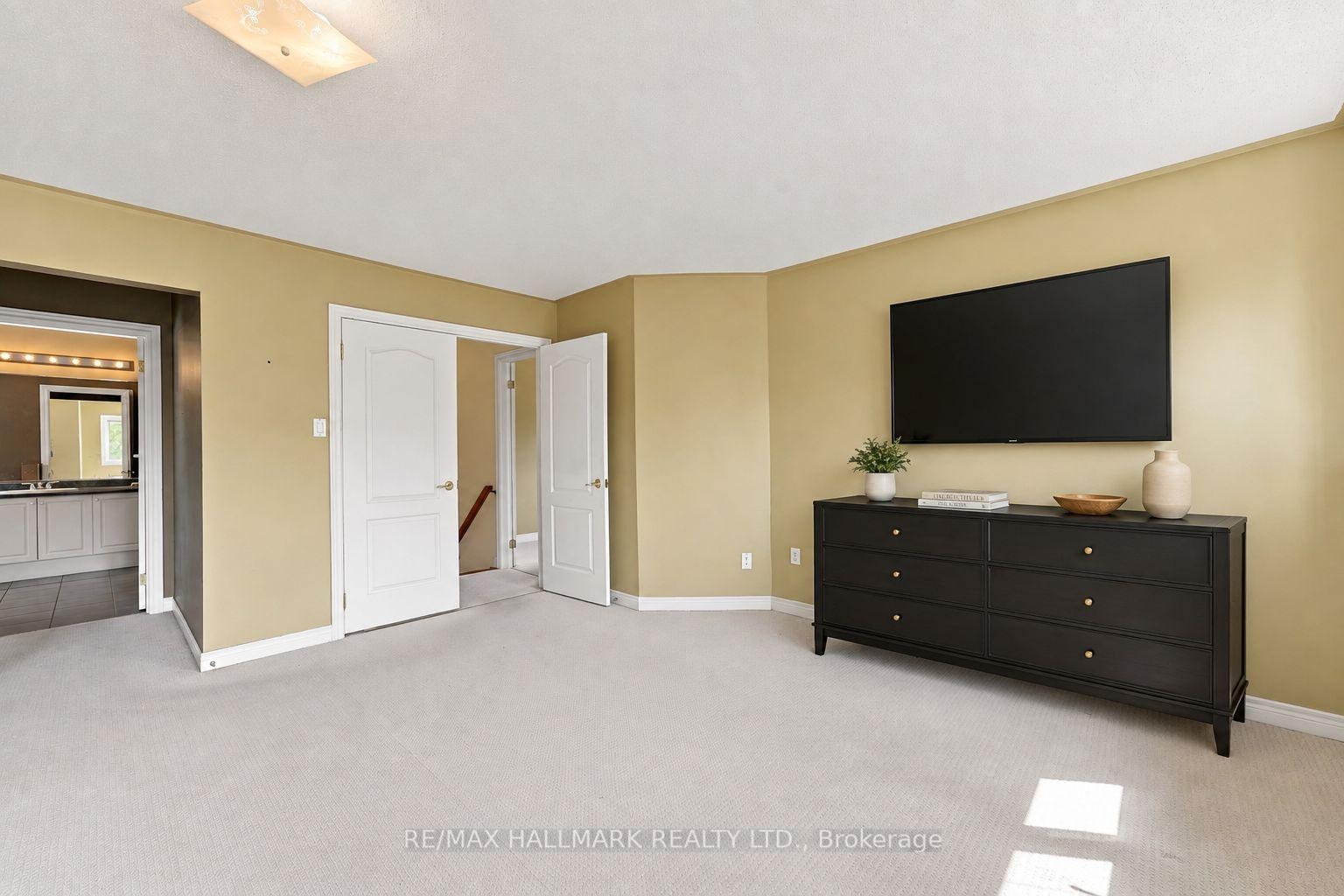 Photo 21 of 1 Vitlor Drive, Richmond Hill, Oak Ridges — HOMEH