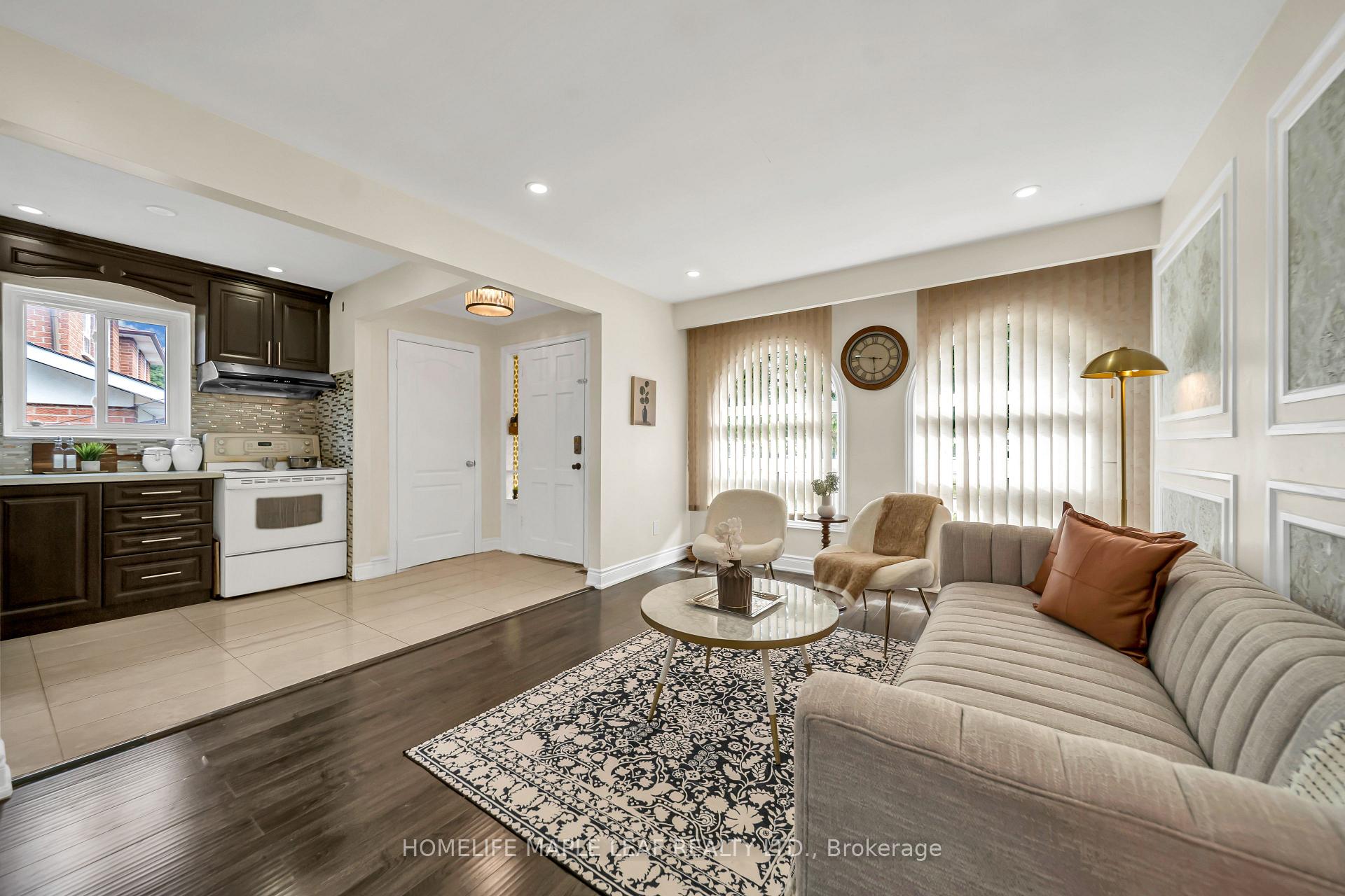Photo 4 of 62 Marchbank Crescent, Brampton, Central Park — HOMEH