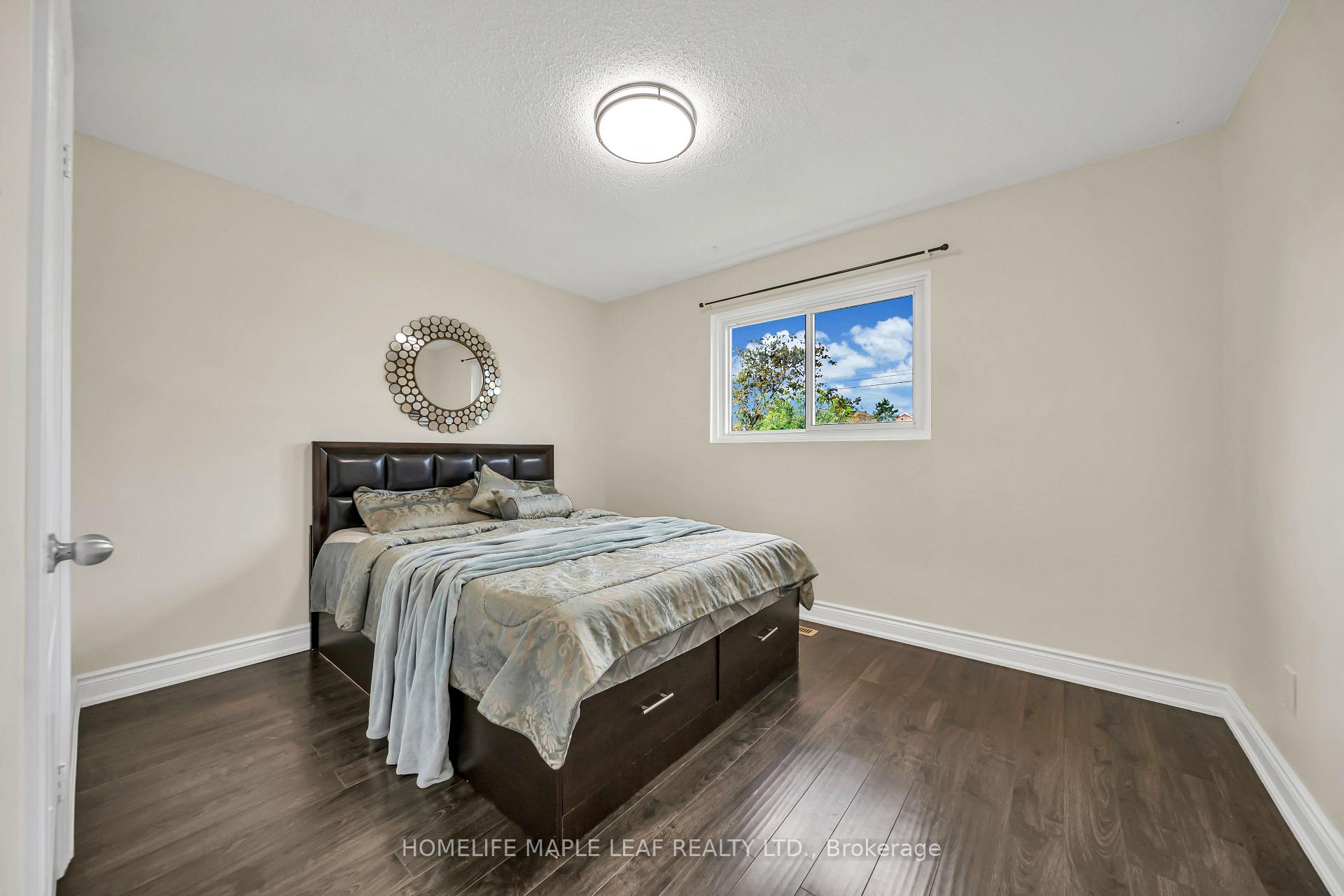 Photo 12 of 62 Marchbank Crescent, Brampton, Central Park — HOMEH
