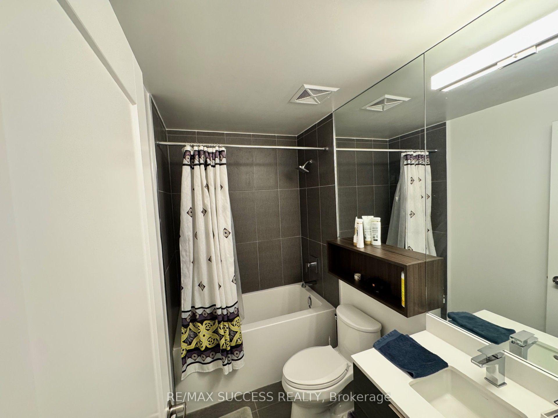 Photo 9 of Unit 1925A, 70 Princess Street, Toronto, Waterfront Communities — HOMEH