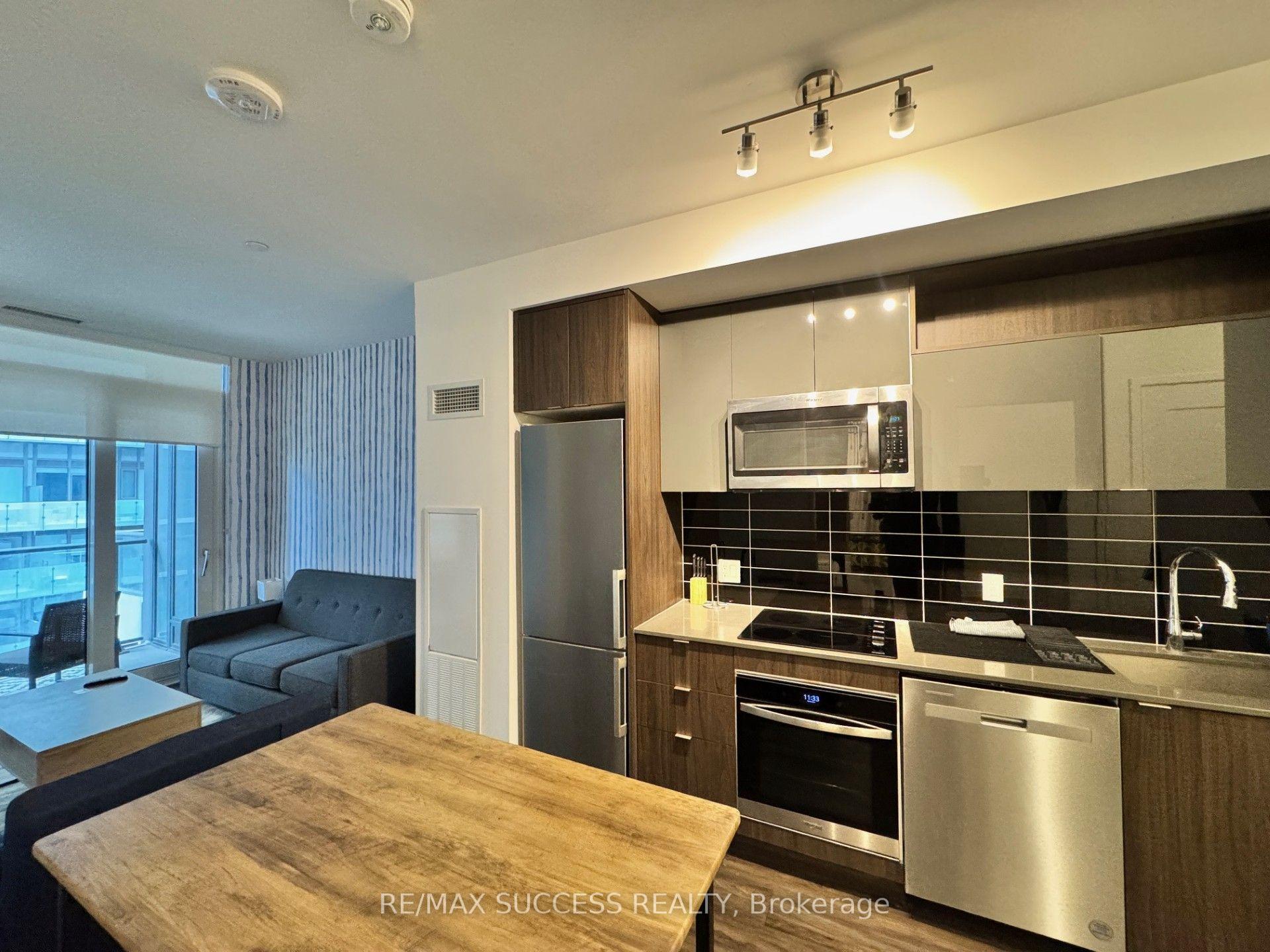 Photo 16 of Unit 1925A, 70 Princess Street, Toronto, Waterfront Communities — HOMEH