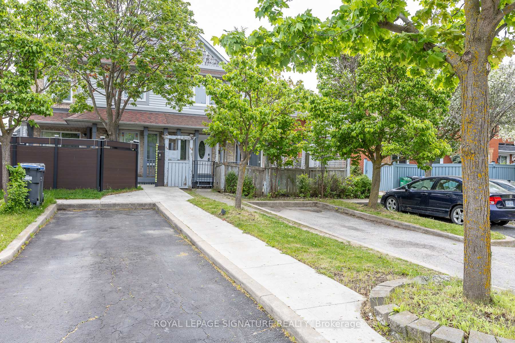Photo 3 of 60 Blue Spruce Street, Brampton, Sandringham-Wellington — HOMEH