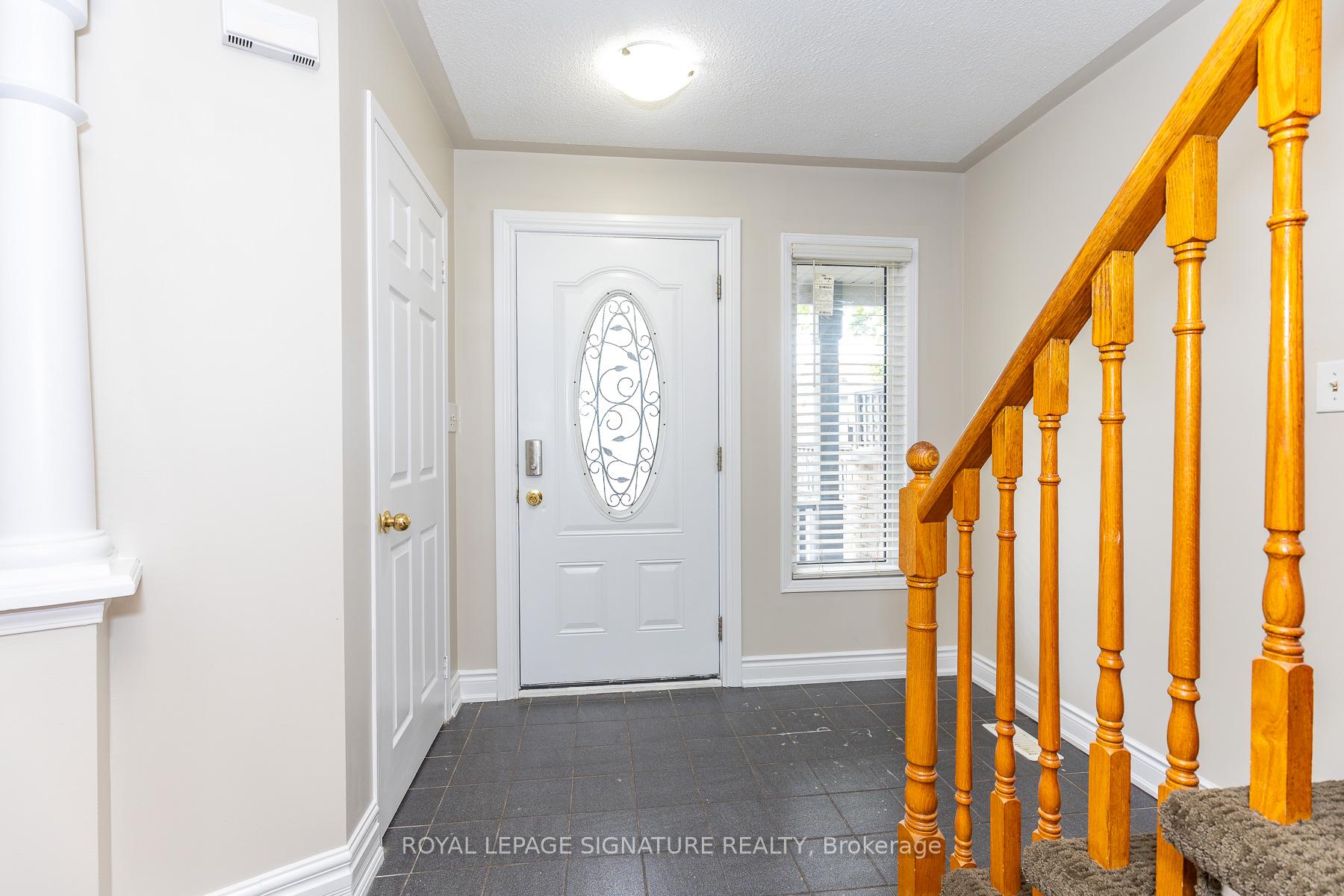 Photo 10 of 60 Blue Spruce Street, Brampton, Sandringham-Wellington — HOMEH