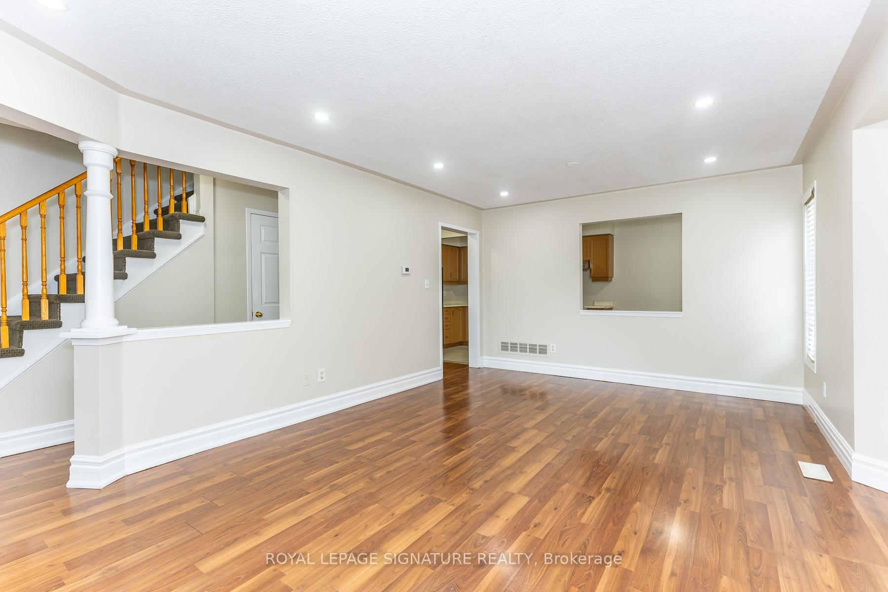 Photo 13 of 60 Blue Spruce Street, Brampton, Sandringham-Wellington — HOMEH