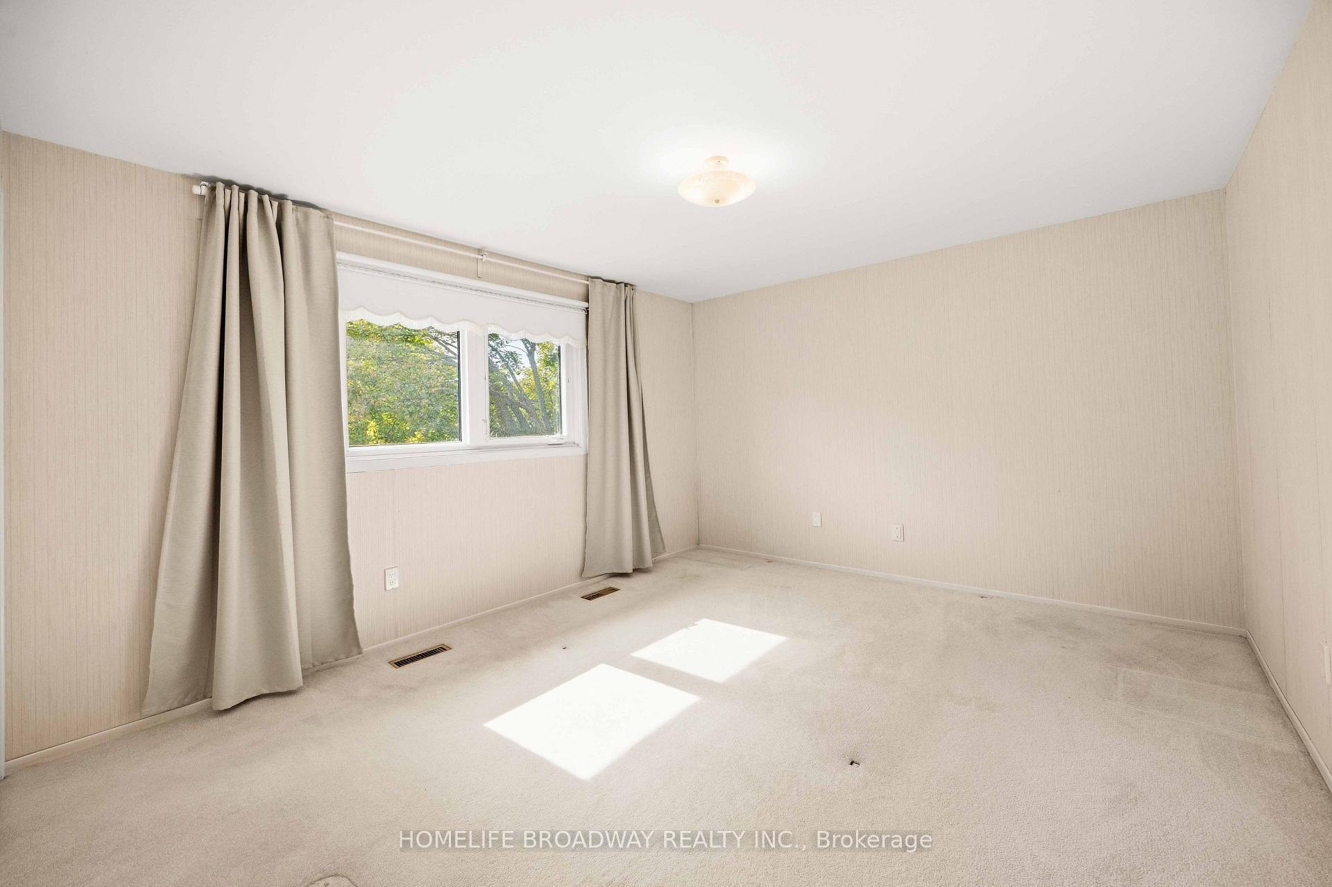 Photo 33 of 212 Bayview Fairways Drive, Markham, Bayview Fairway-Bayview Country Club Estates — HOMEH