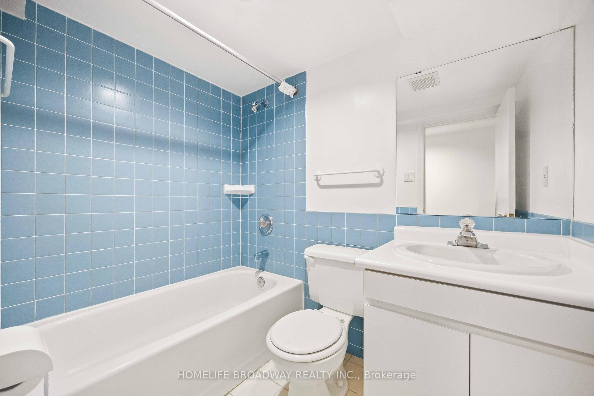 Photo 45 of 212 Bayview Fairways Drive, Markham, Bayview Fairway-Bayview Country Club Estates — HOMEH