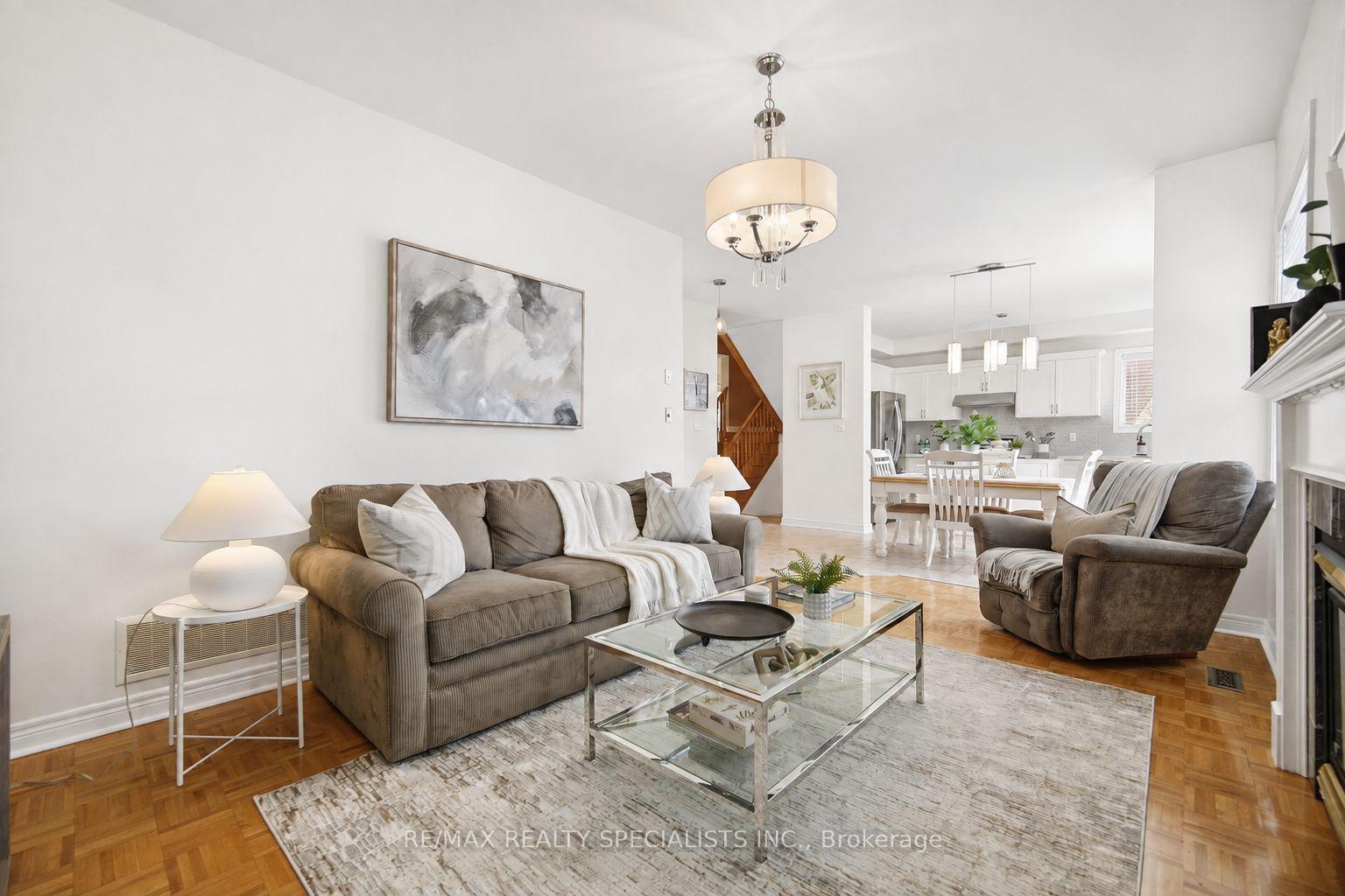 Photo 7 of 3512 Positano Place, Mississauga, Churchill Meadows — HOMEH