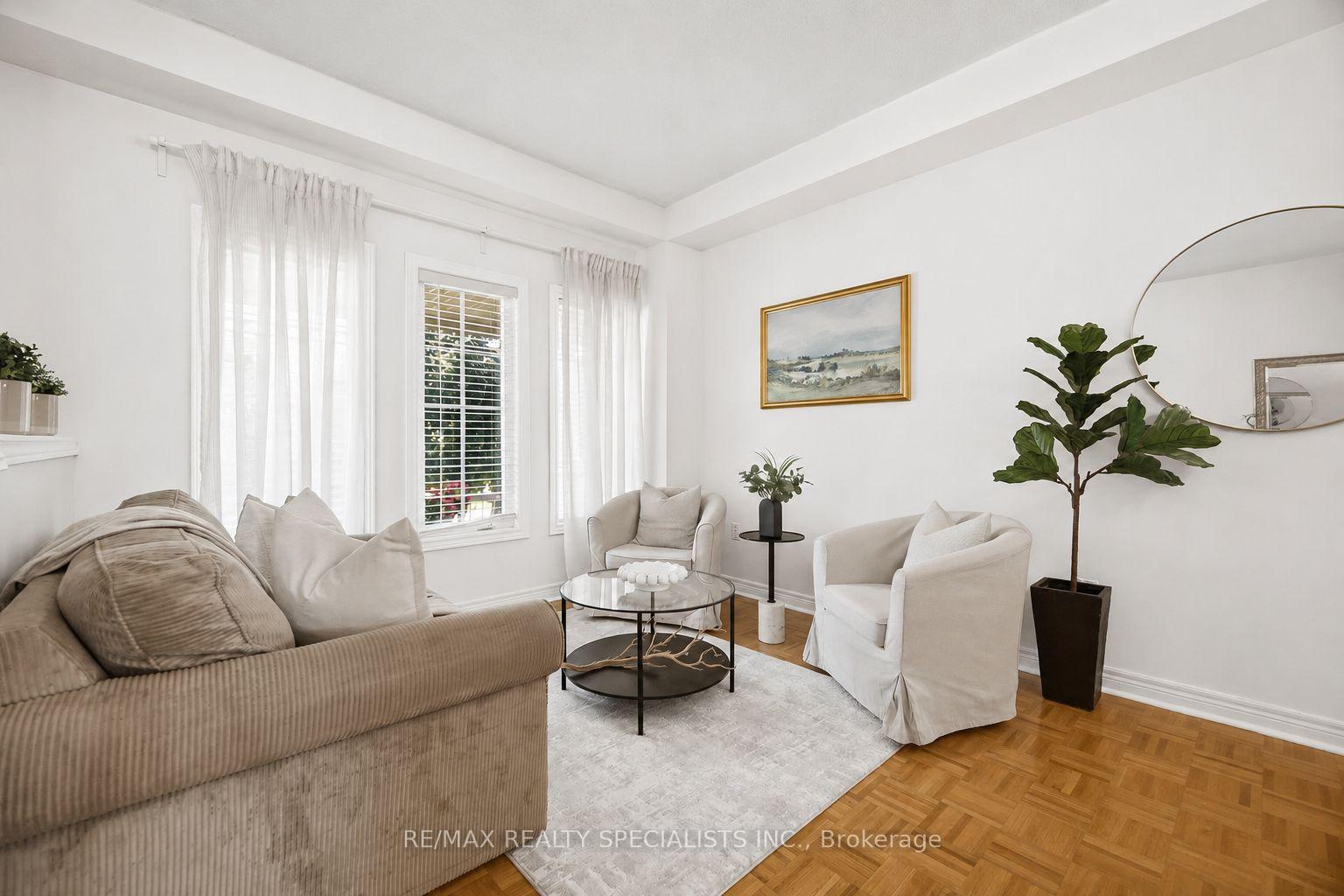 Photo 10 of 3512 Positano Place, Mississauga, Churchill Meadows — HOMEH