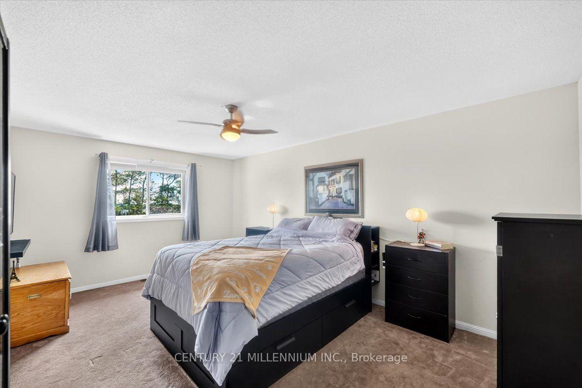 Photo 12 of 23 Eldad Drive, Clarington, Bowmanville — HOMEH