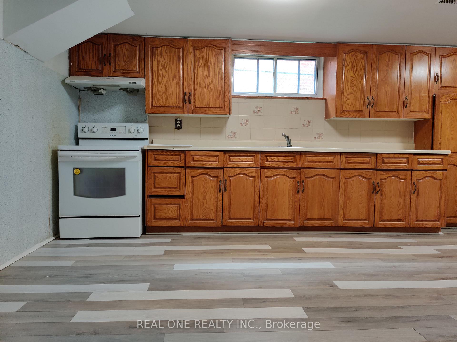 Photo 6 of Unit Basement, 49 Corinthian Boulevard, Scarborough, L'Amoreaux — HOMEH