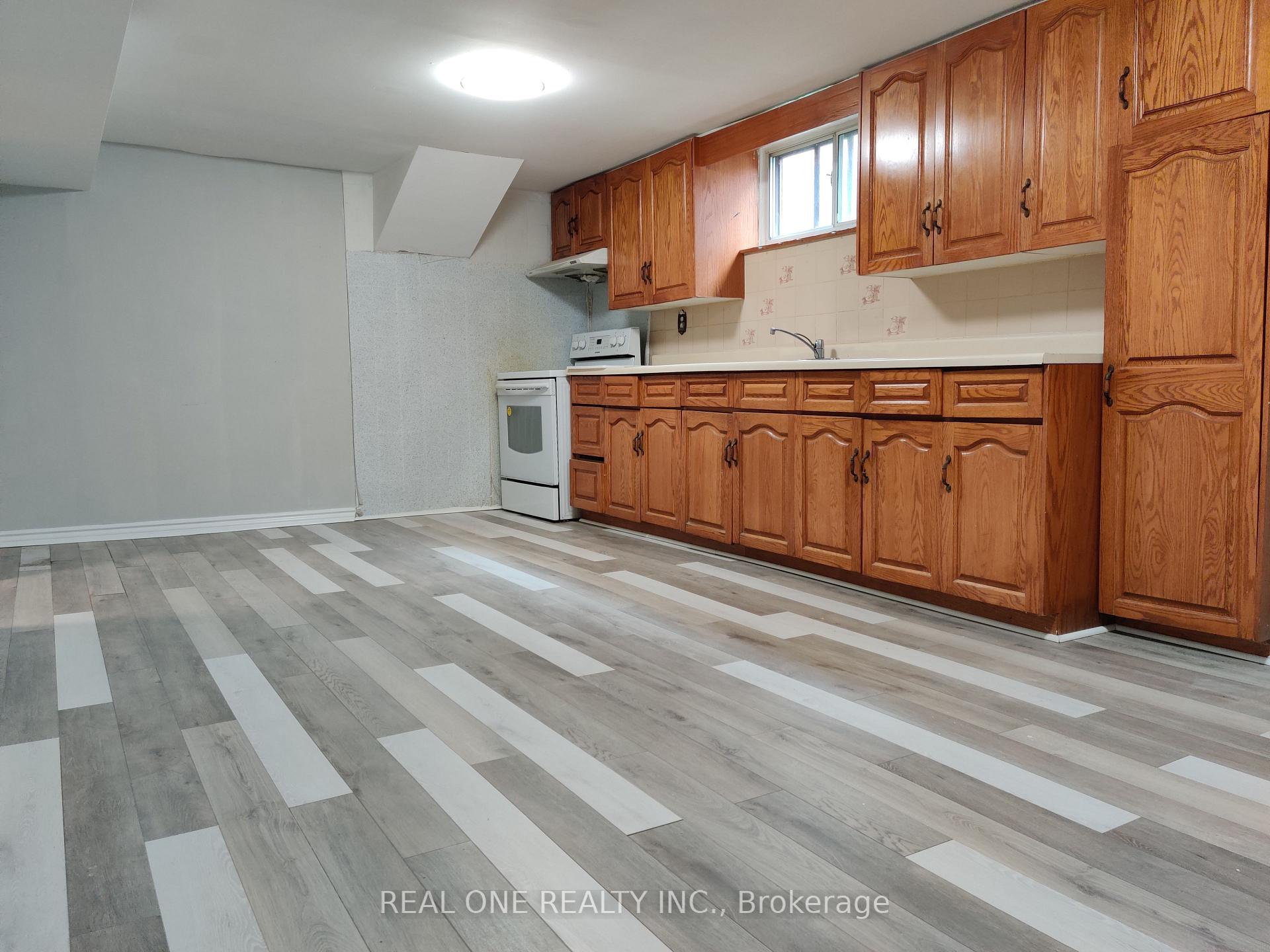Photo 8 of Unit Basement, 49 Corinthian Boulevard, Scarborough, L'Amoreaux — HOMEH