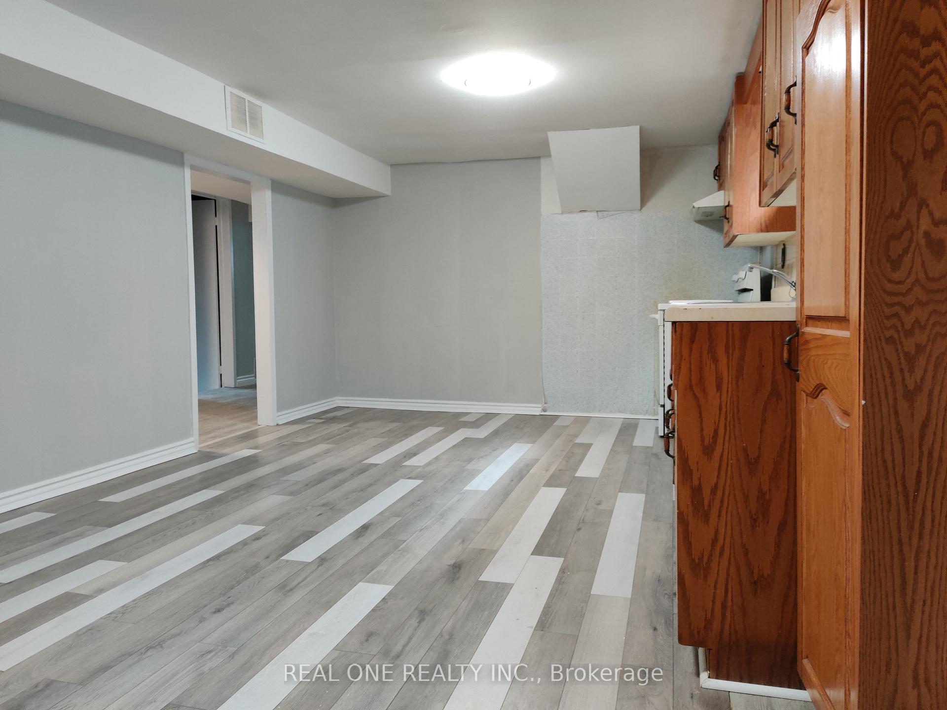 Photo 9 of Unit Basement, 49 Corinthian Boulevard, Scarborough, L'Amoreaux — HOMEH