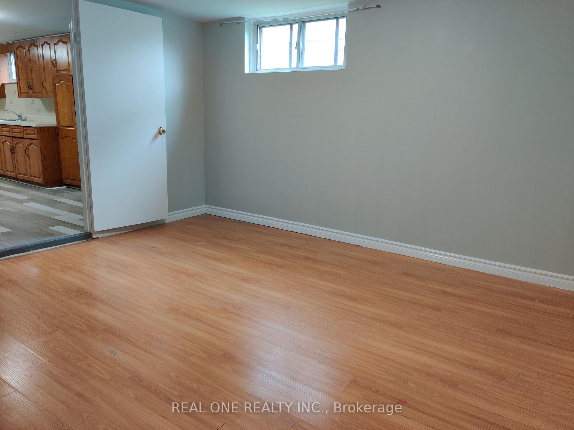 Photo 11 of Unit Basement, 49 Corinthian Boulevard, Scarborough, L'Amoreaux — HOMEH