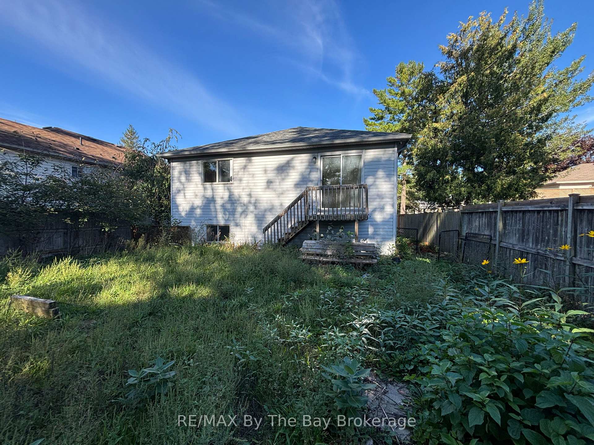 Photo 2 of 184 Dyer Drive, Wasaga Beach — HOMEH