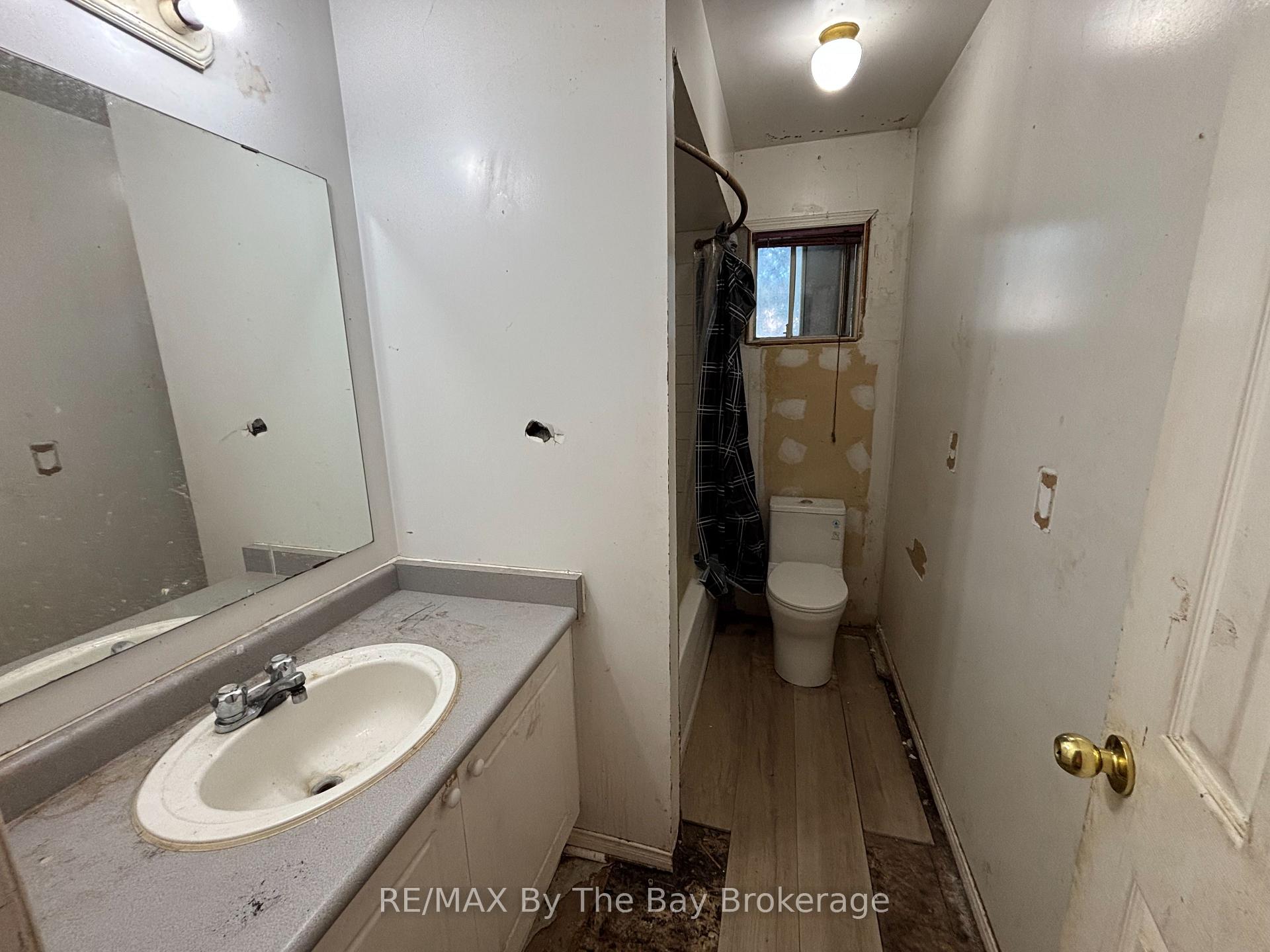 Photo 8 of 184 Dyer Drive, Wasaga Beach — HOMEH