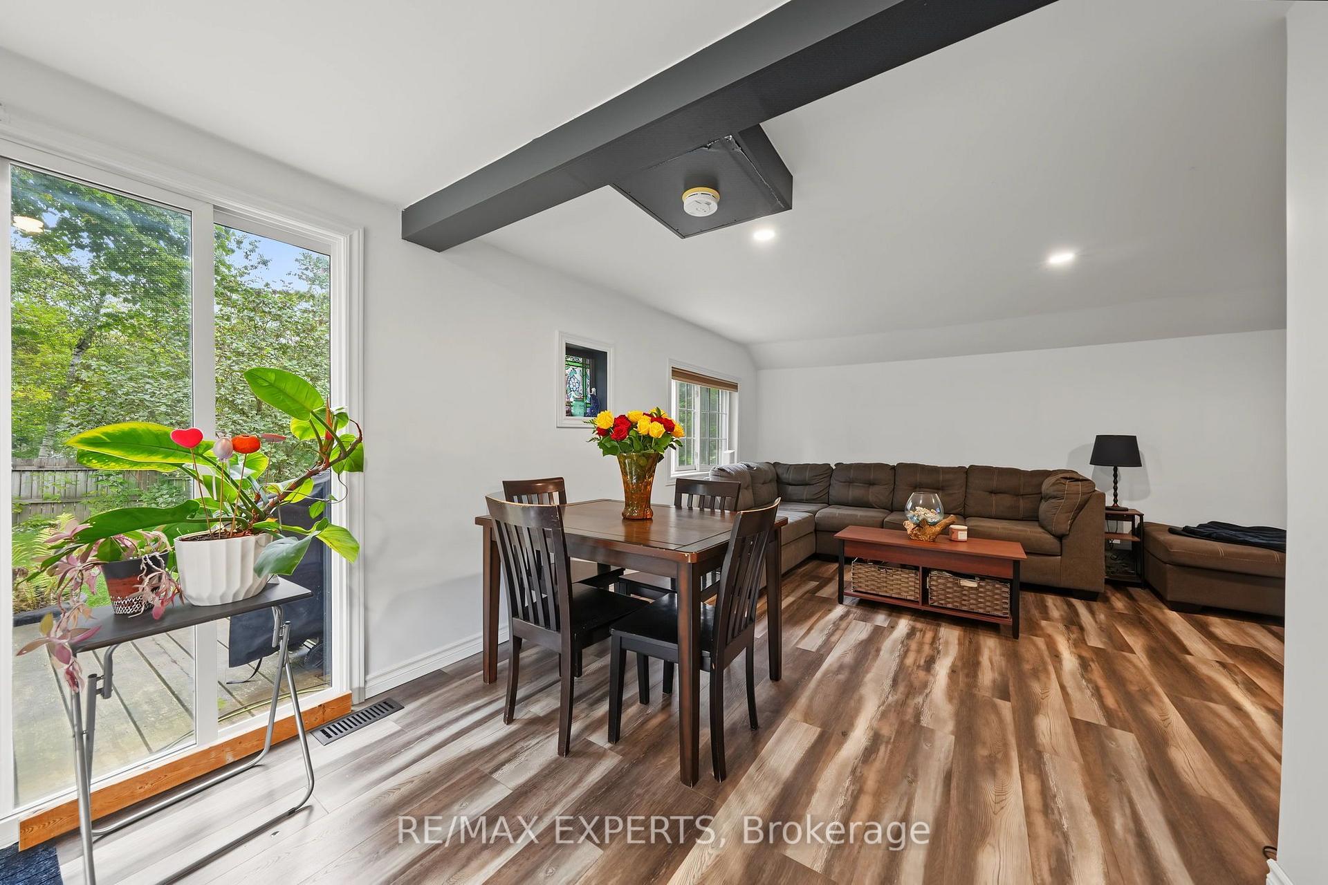 Photo 9 of 1805 Saint John's Road, Innisfil, Alcona — HOMEH