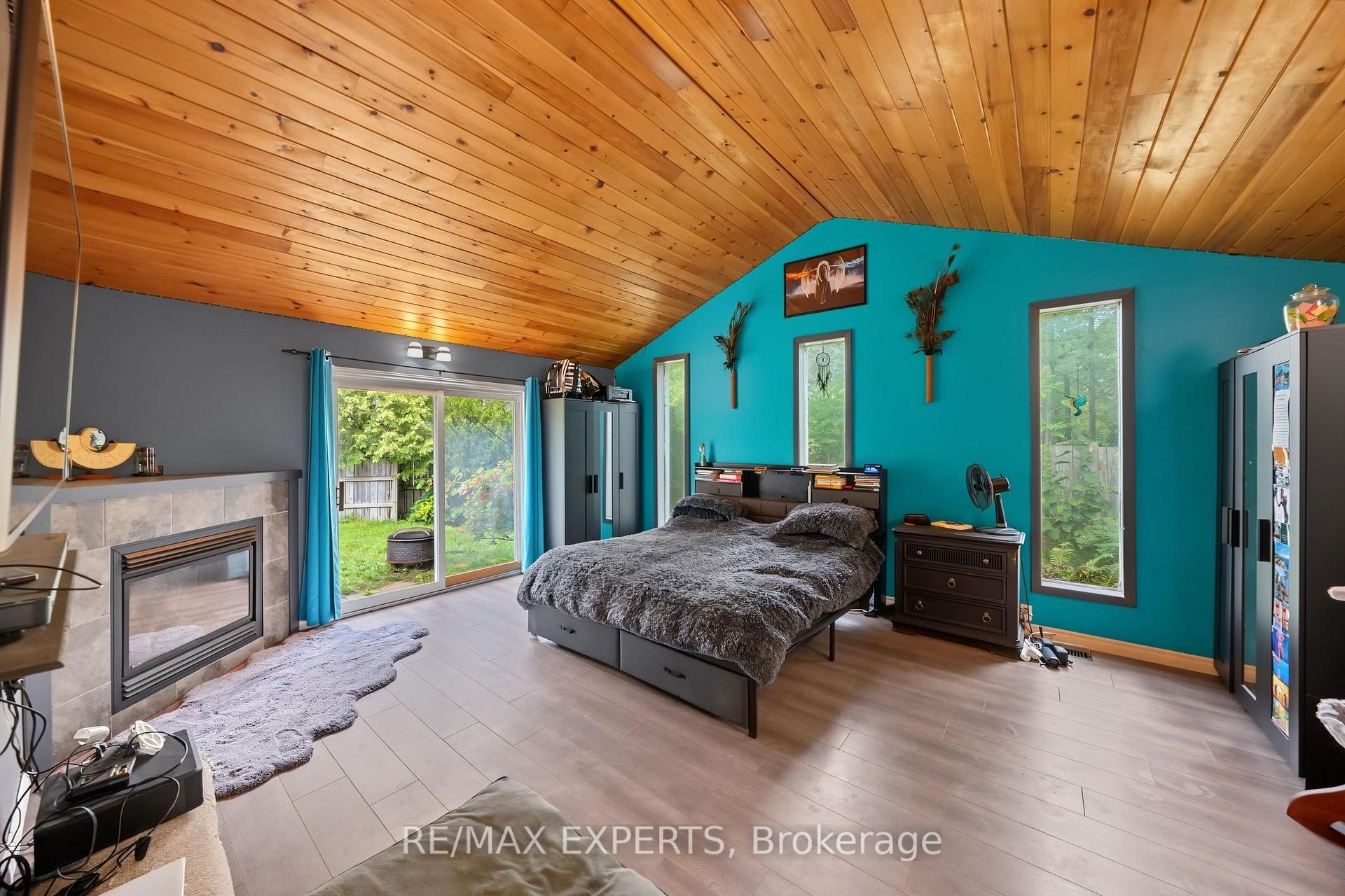 Photo 14 of 1805 Saint John's Road, Innisfil, Alcona — HOMEH