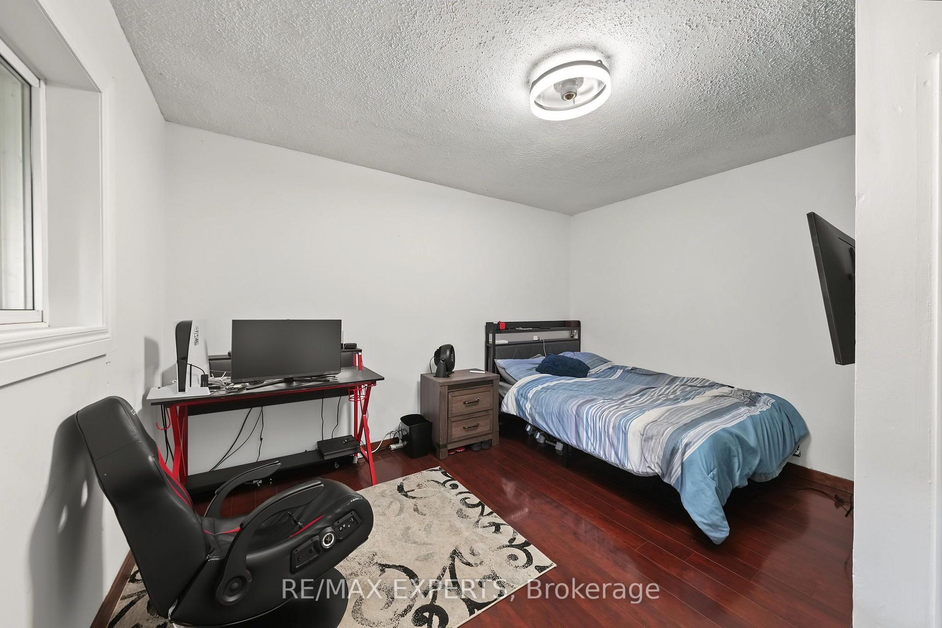 Photo 19 of 1805 Saint John's Road, Innisfil, Alcona — HOMEH