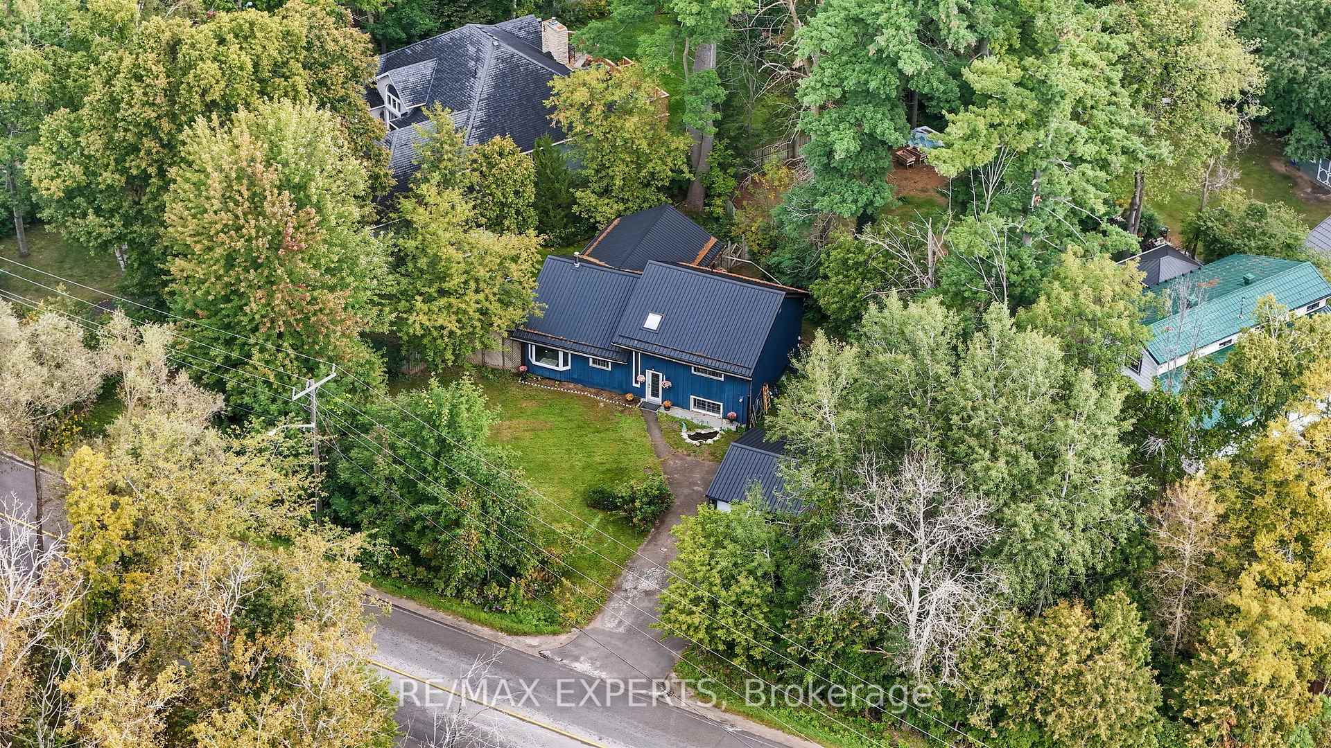 Photo 33 of 1805 Saint John's Road, Innisfil, Alcona — HOMEH
