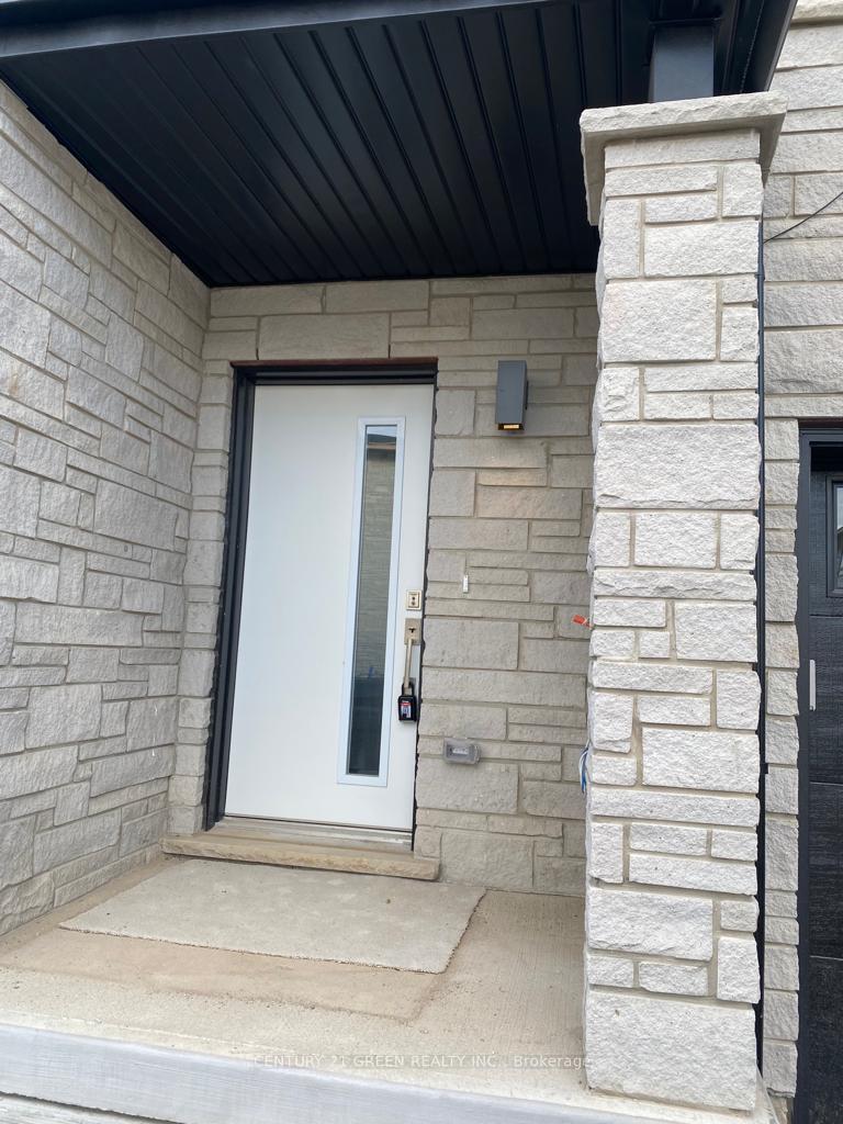 Photo 2 of Unit 23, 51 Sparrow Avenue, Cambridge, Little's Corners — HOMEH