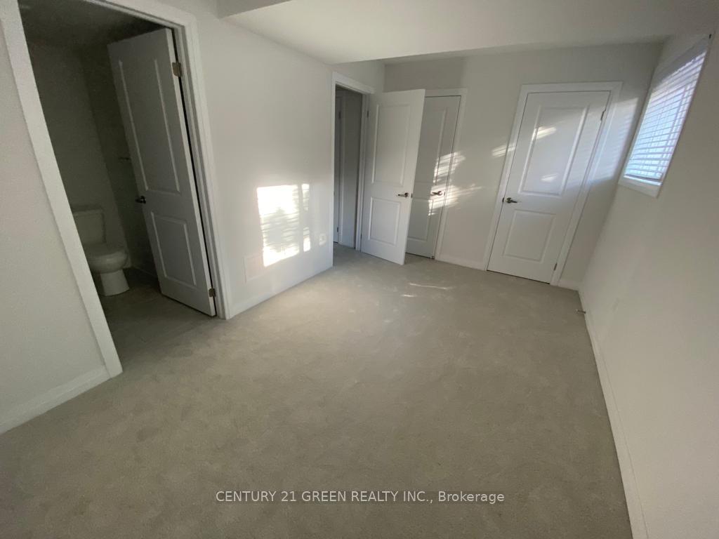 Photo 4 of Unit 23, 51 Sparrow Avenue, Cambridge, Little's Corners — HOMEH