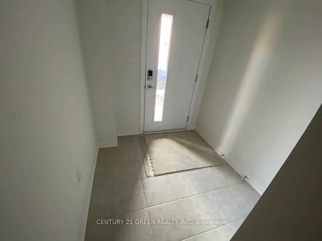 Photo 6 of Unit 23, 51 Sparrow Avenue, Cambridge, Little's Corners — HOMEH