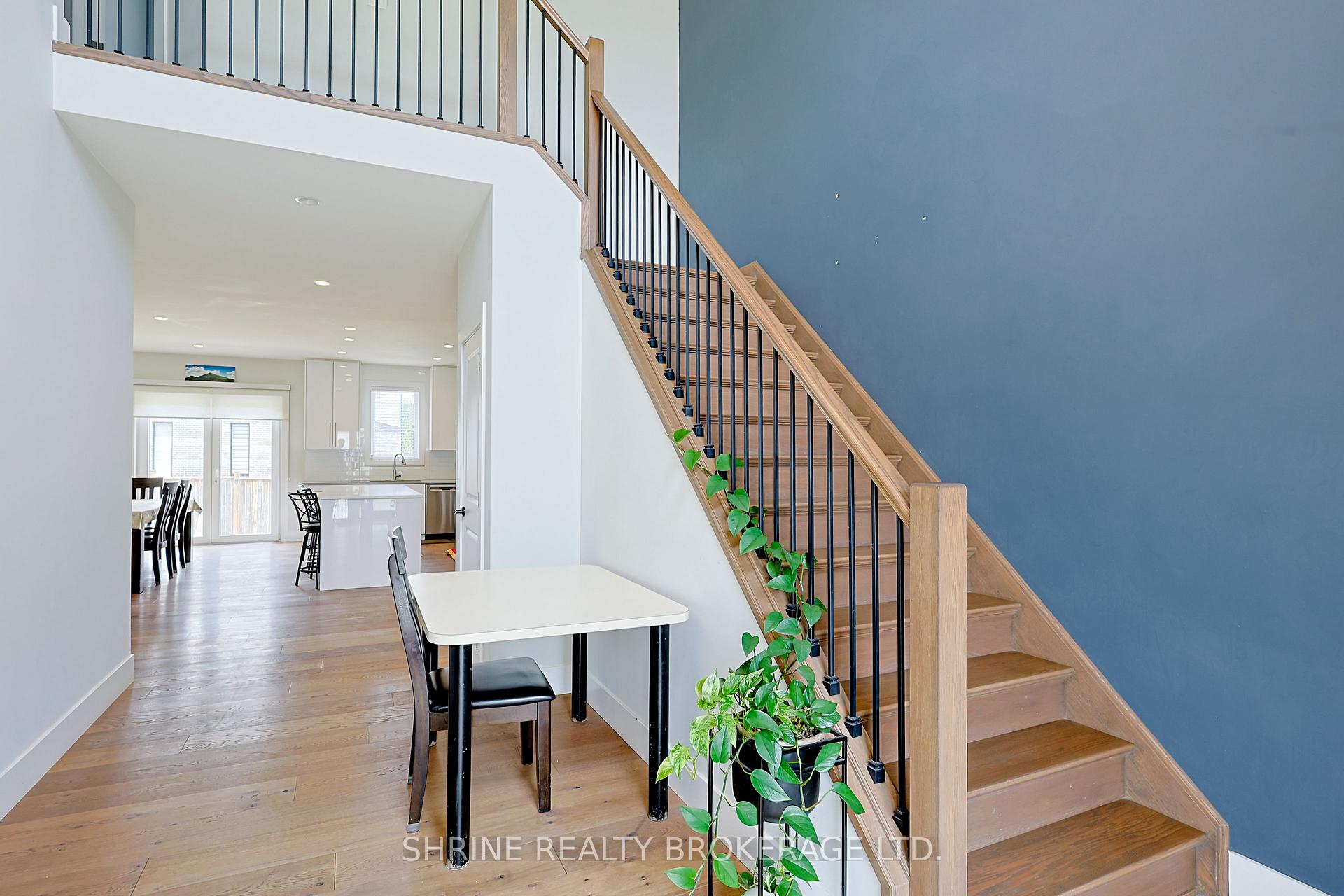 Photo 14 of 2170 Debra Drive, London, South V — HOMEH