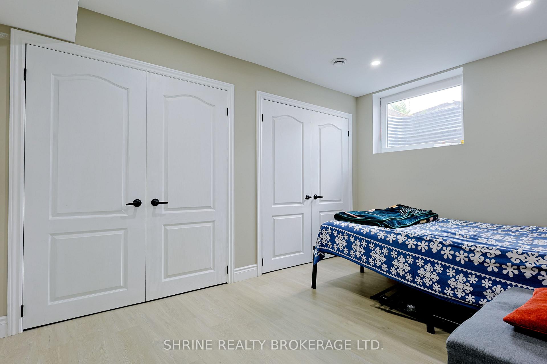 Photo 38 of 2170 Debra Drive, London, South V — HOMEH
