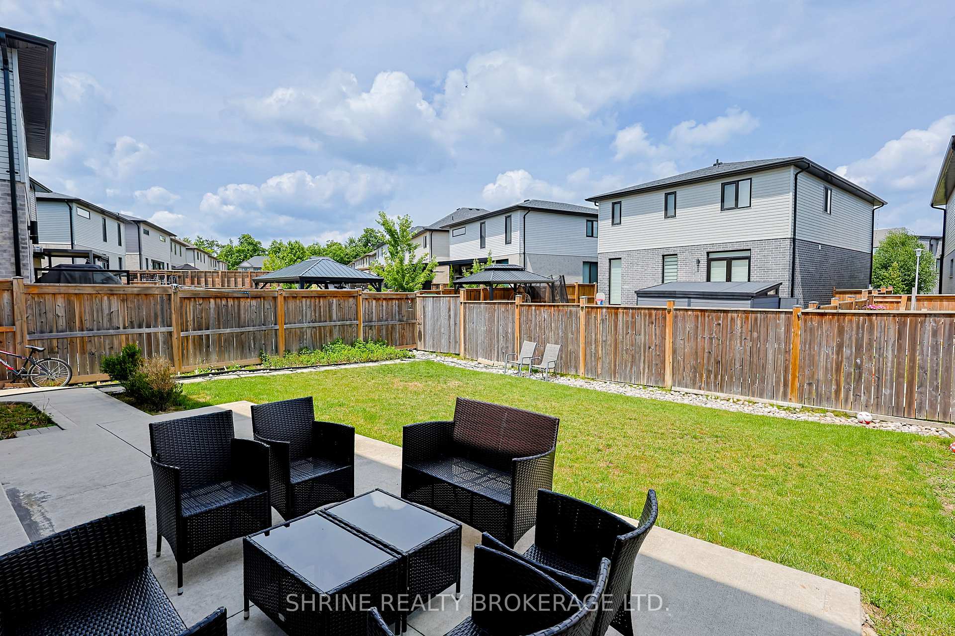 Photo 43 of 2170 Debra Drive, London, South V — HOMEH