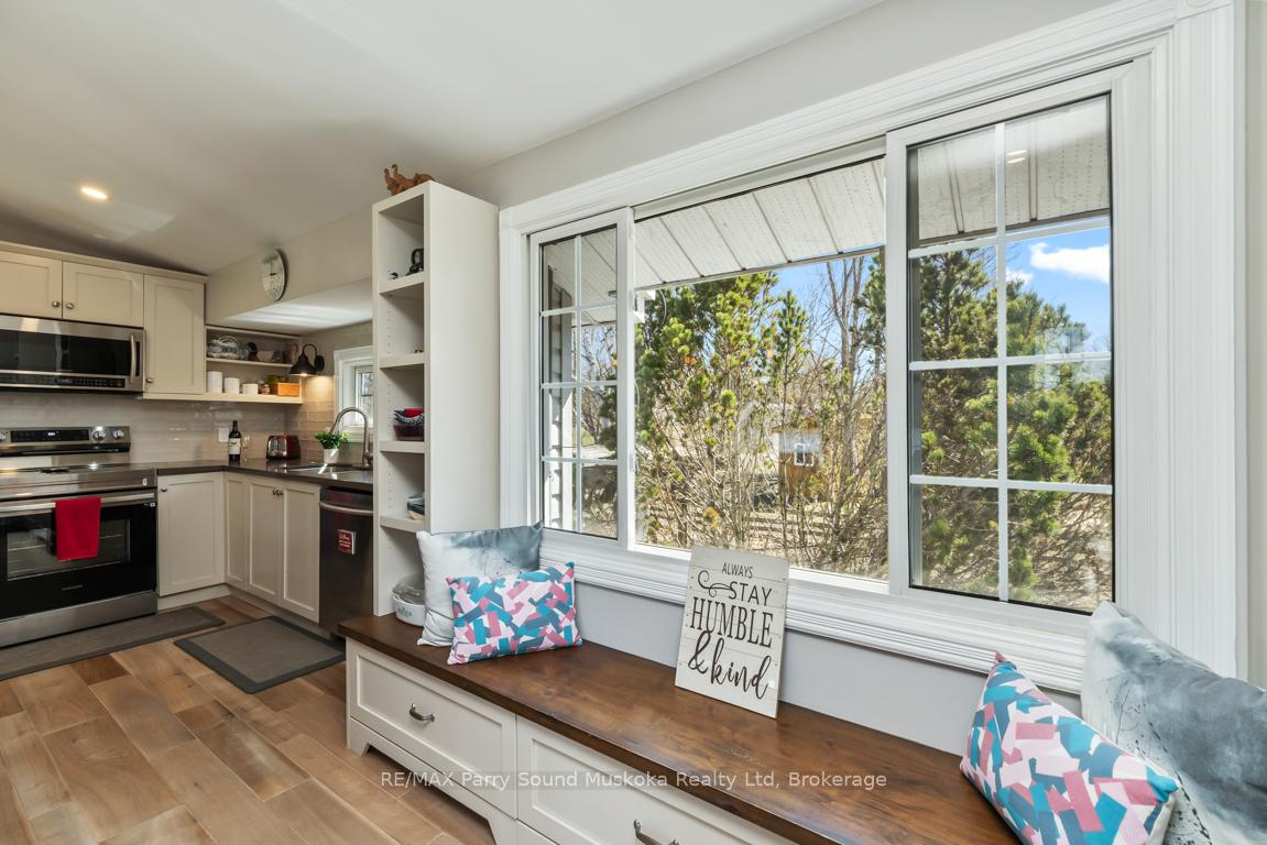 Photo 16 of 5 Meharg Drive, McKellar — HOMEH
